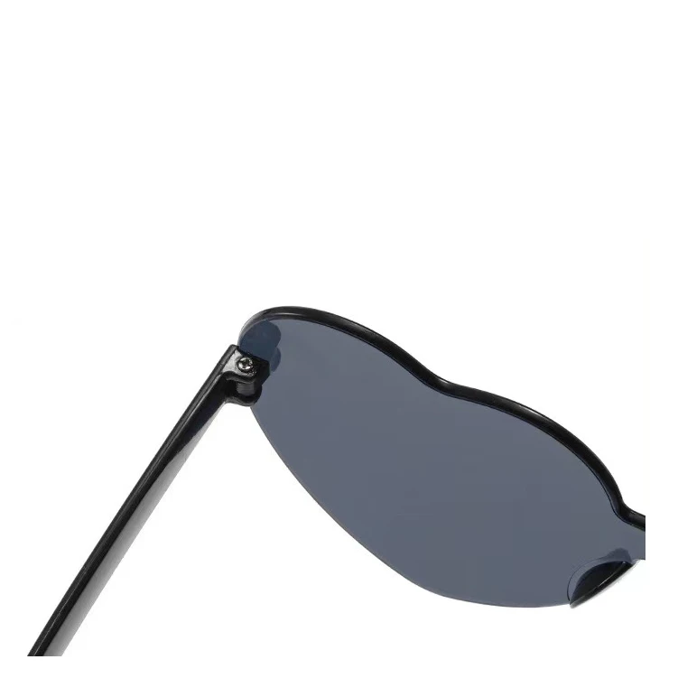 Clear Sunglasses 2025 One-Piece High Quality Jelly Color Lens Beautiful Bulk Plastic Heart Rimless Sunglasses