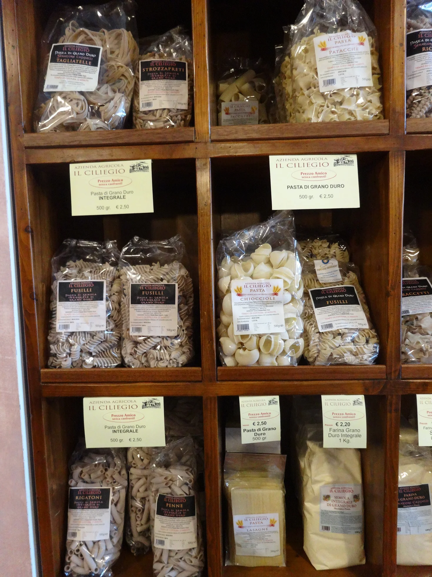 Hot Sell Il Ciliegio Snacks Delicious Biscuit With Wheat Flour Chianti Wine Made In Italy By Paper And Plastic Bag