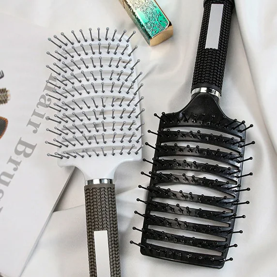 Classic Heat-Resistant  curved vent hair brush with nylon ball point bristle Detangler hair brush
