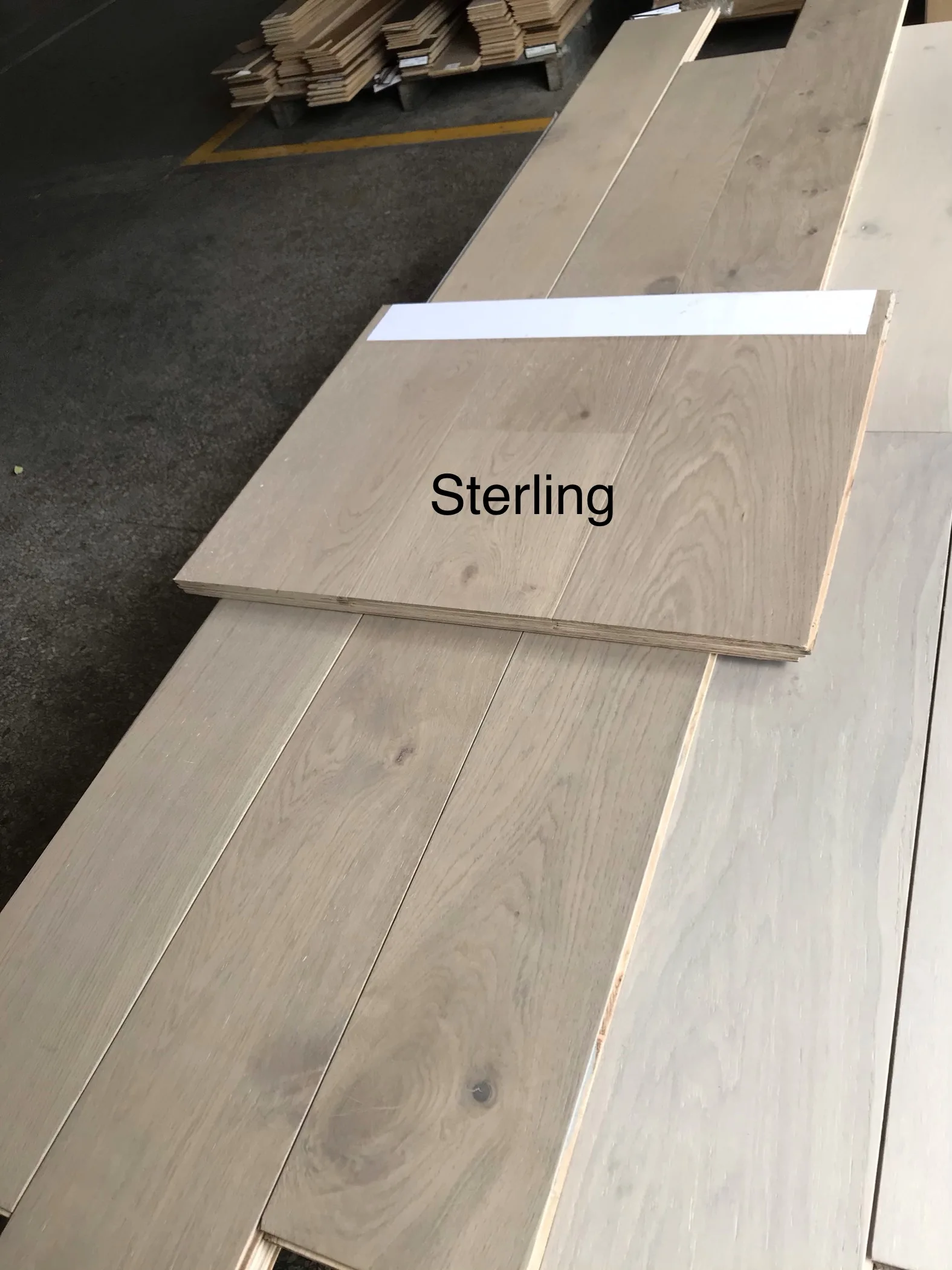Factory Wholesale 12mm Wire Brushed European Oak Engineered Wood Flooring