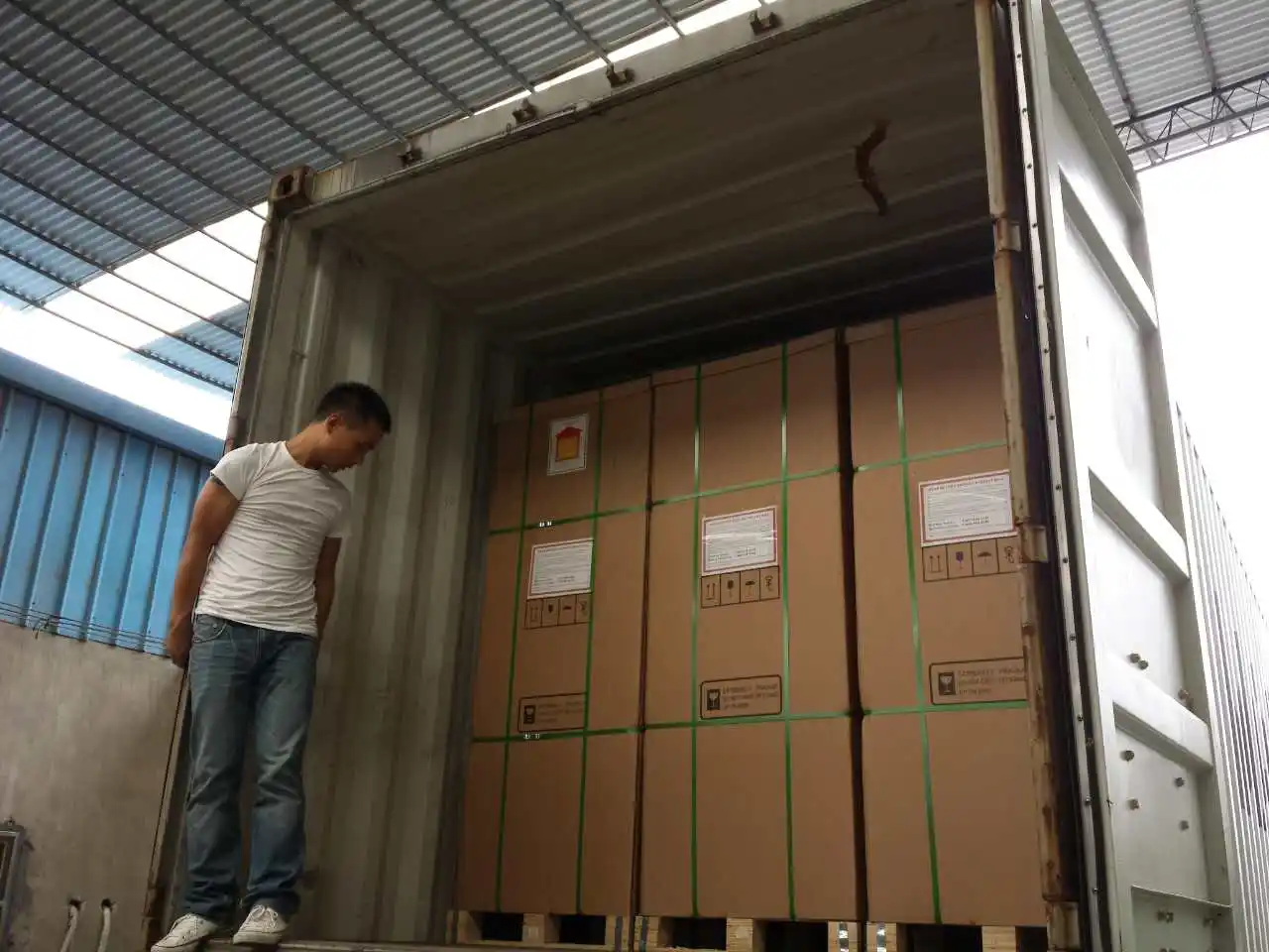 DVD automatic rental&vending machine