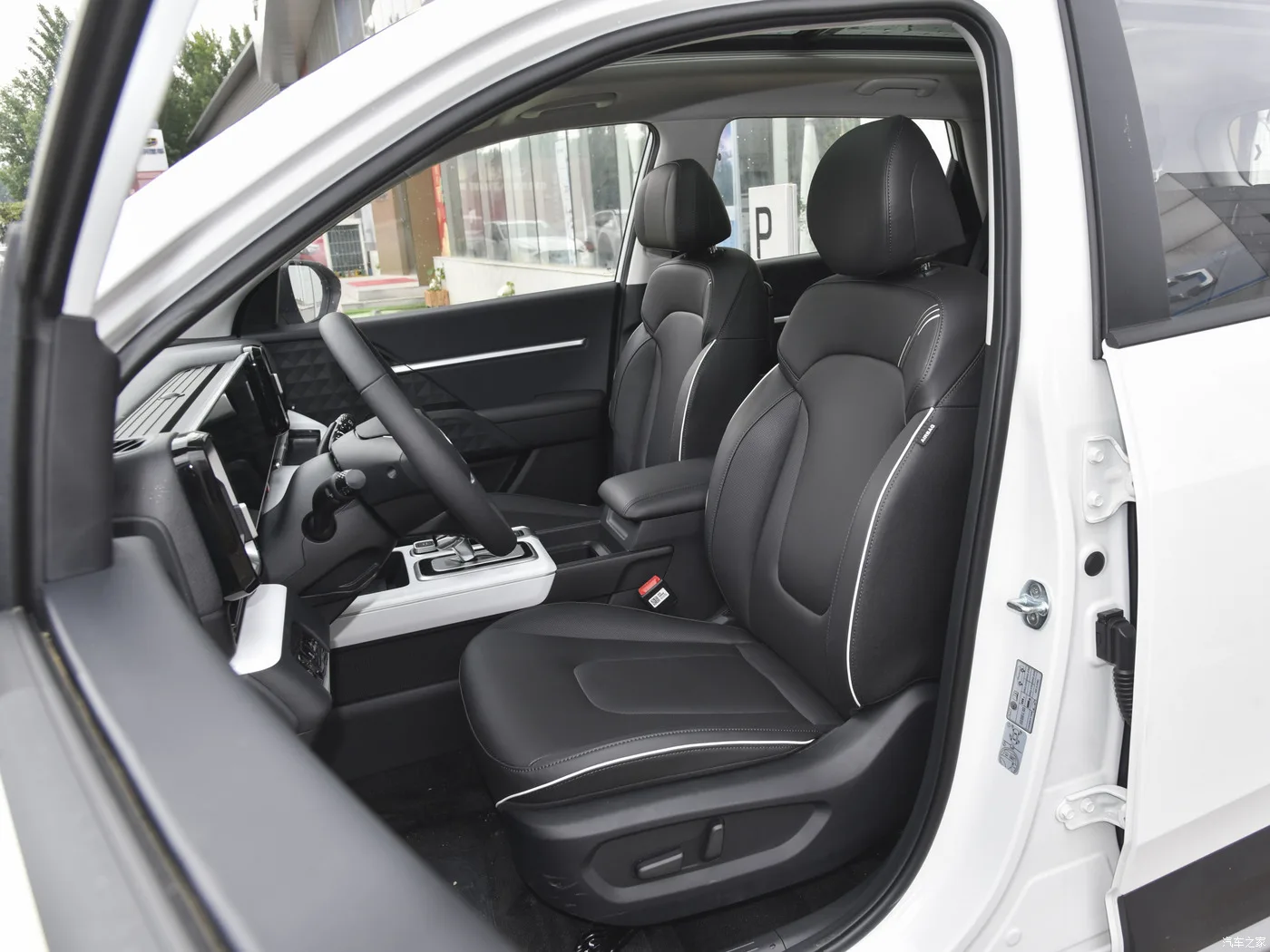 Бензиновые автомобили для внедорожника Hyundai ix35 2023 Mufasa 2.0L Luxury Edition LUX хорошее качество и низкая цена