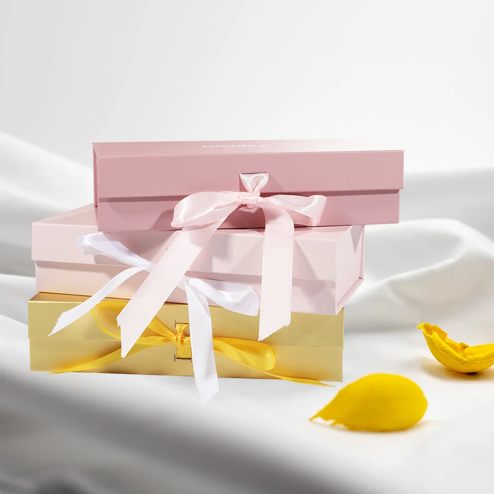 Custom wholesale Magnetic Folding Gift Box Packaging