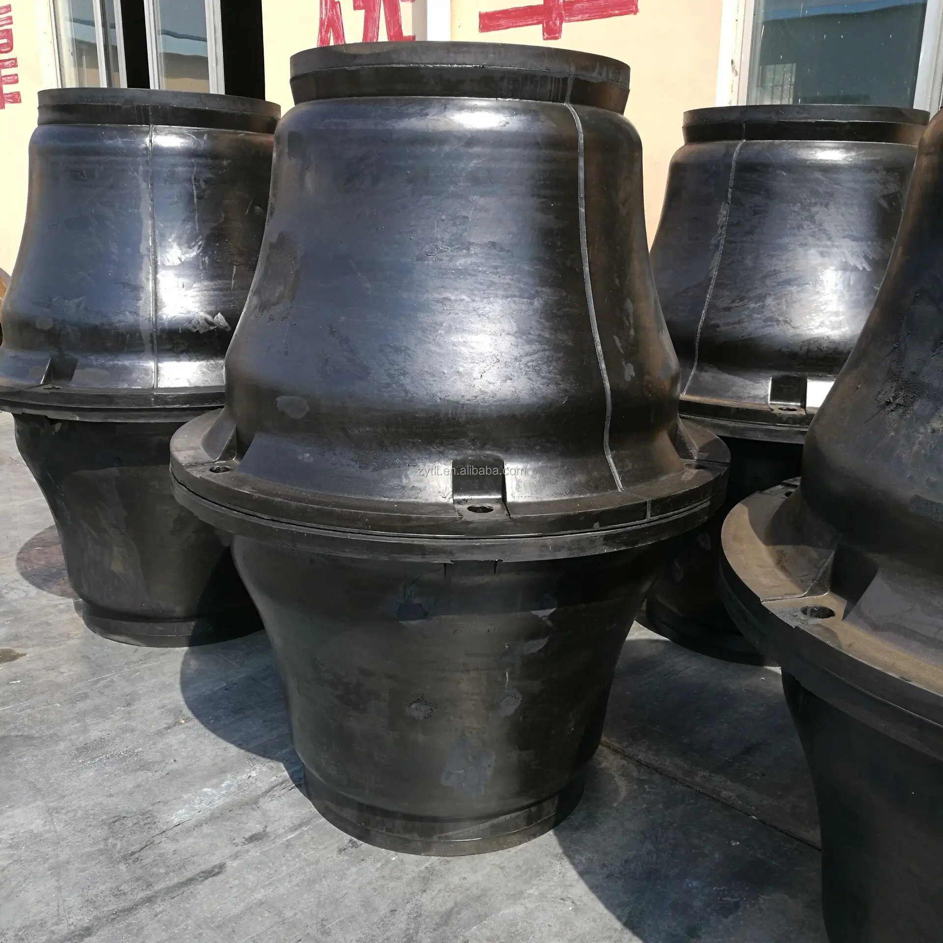 tug boat  and dock used rubber fender for sale