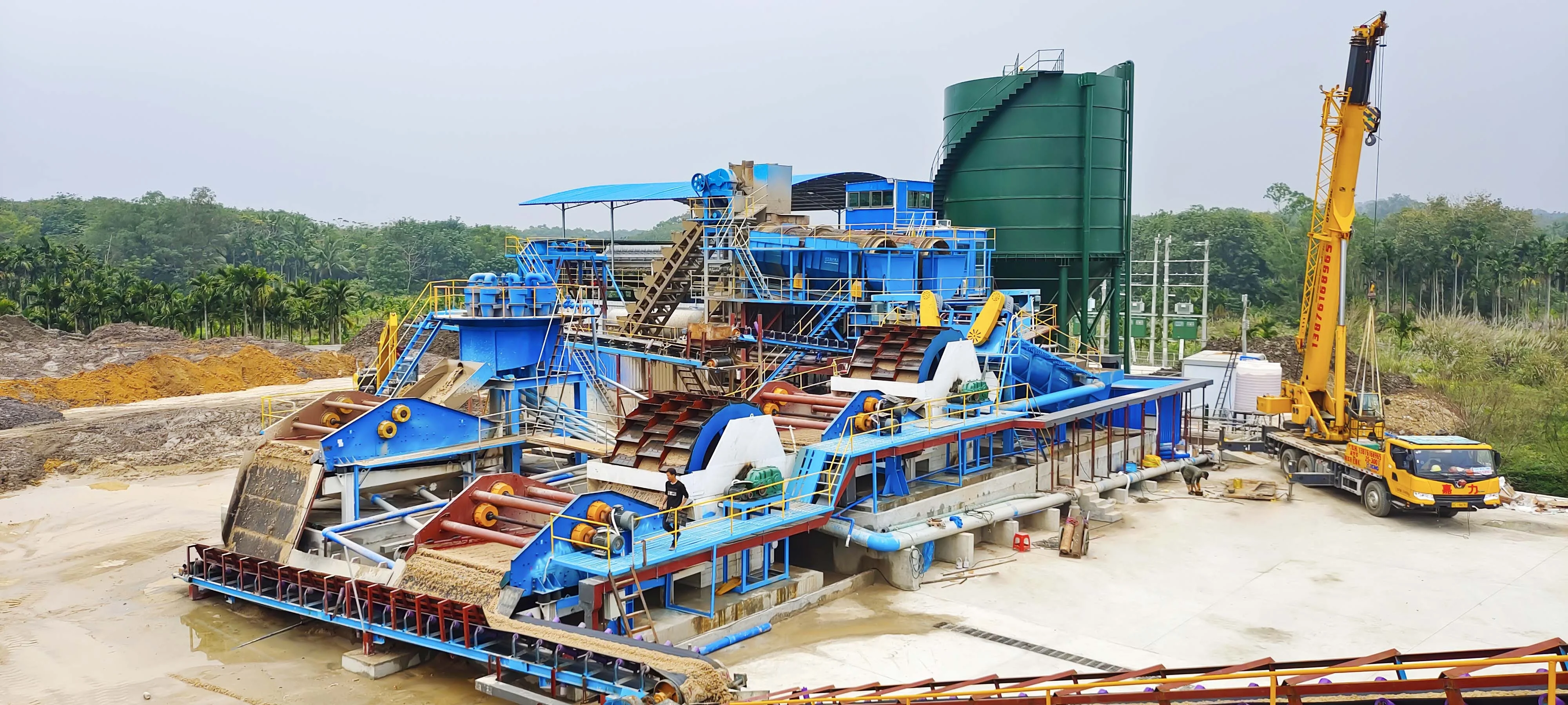 Compact structure wheel sand washer wheel sand washing plant for sale