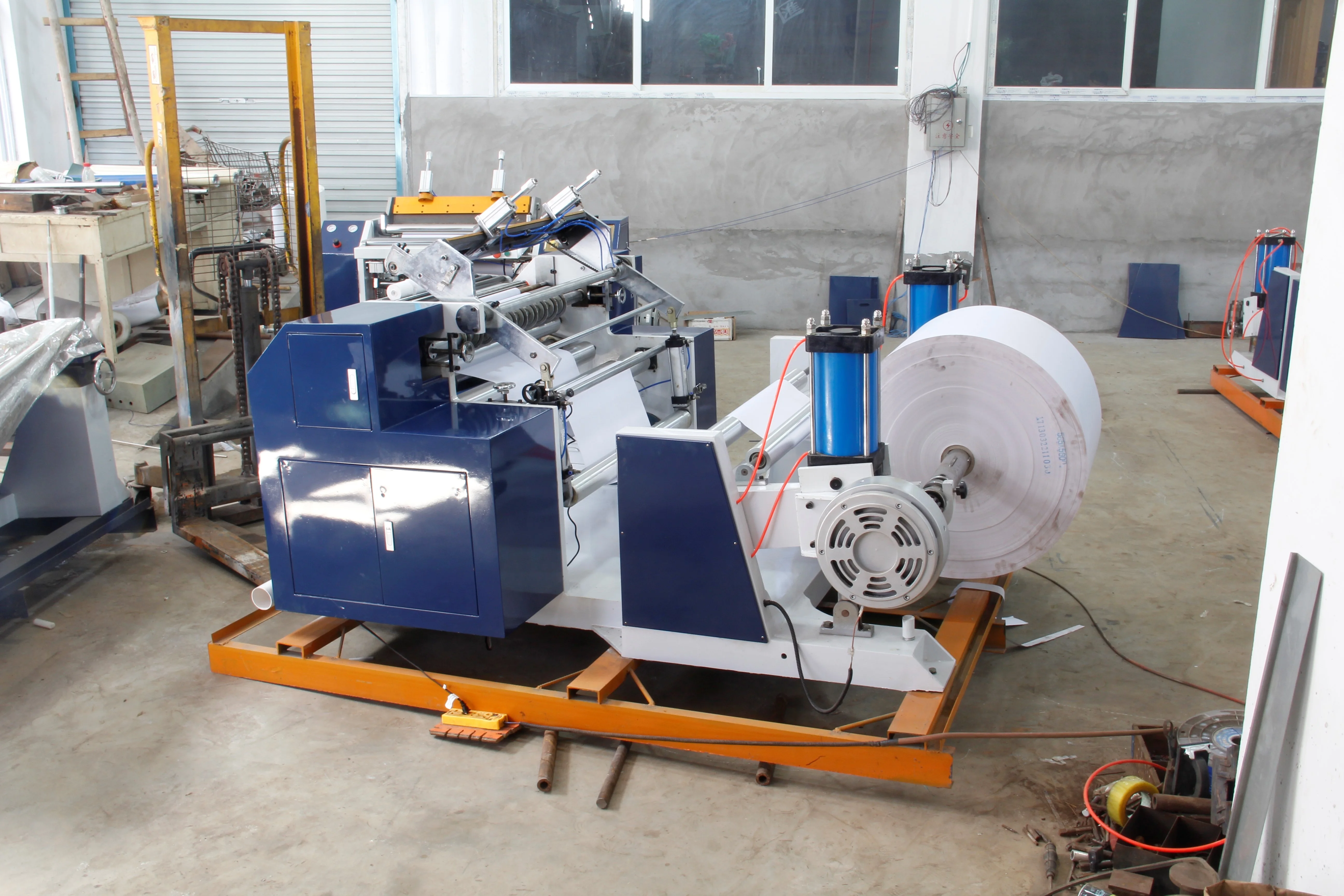 GPF-1100 машина для перемотки бумаги