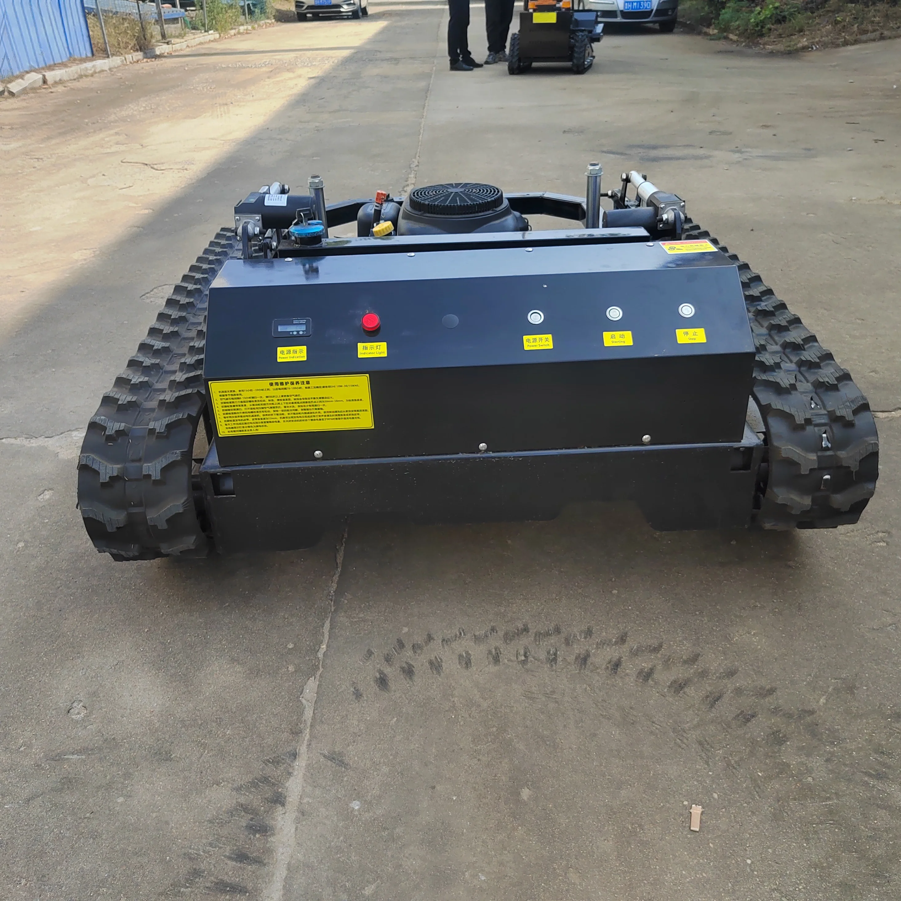 Gasoline crawler mower road slope mower electric start remote control mower