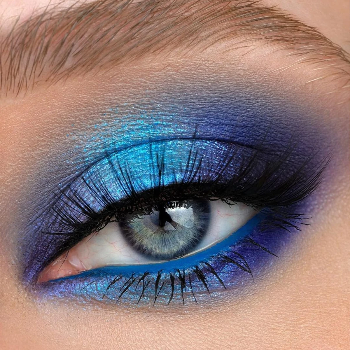 Eye Makeup TALC-FREE Eye Shadow Chameleon Smudge Long-Lasting High Pigment BLUE Eyeshadow