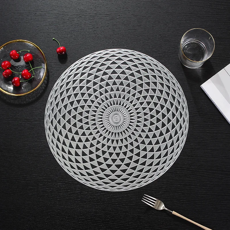 New Design Wholesale Round 3D Flower Pattern Style Hollow Hot Stamping Placemats