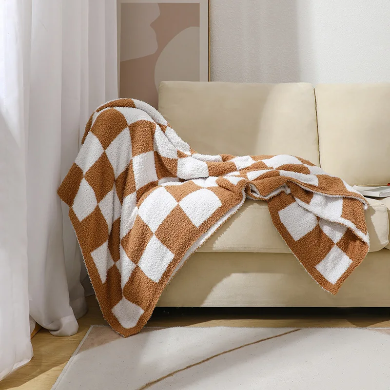 Wholesale New Hot-selling Microfiber United Fashion Checkered 100% Polyester Knitted Throw Blanket for Autumn Winter