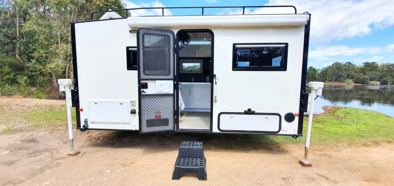 Manley Single-Cab 4x4 Offroad Motorhome Fibreglass Aluminium frame Truck-Based Motorhomes Slide-on Box Pod Truck Camper