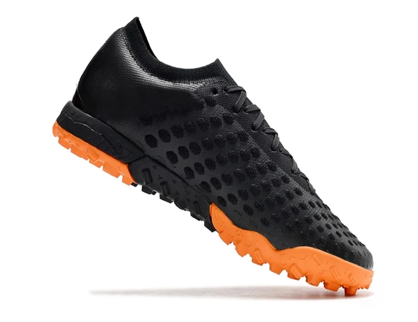 Wholesale Customized Men Football Shoes Popular Design Outdoor Soccer Shoes Sport Online Football Soccer Boots
