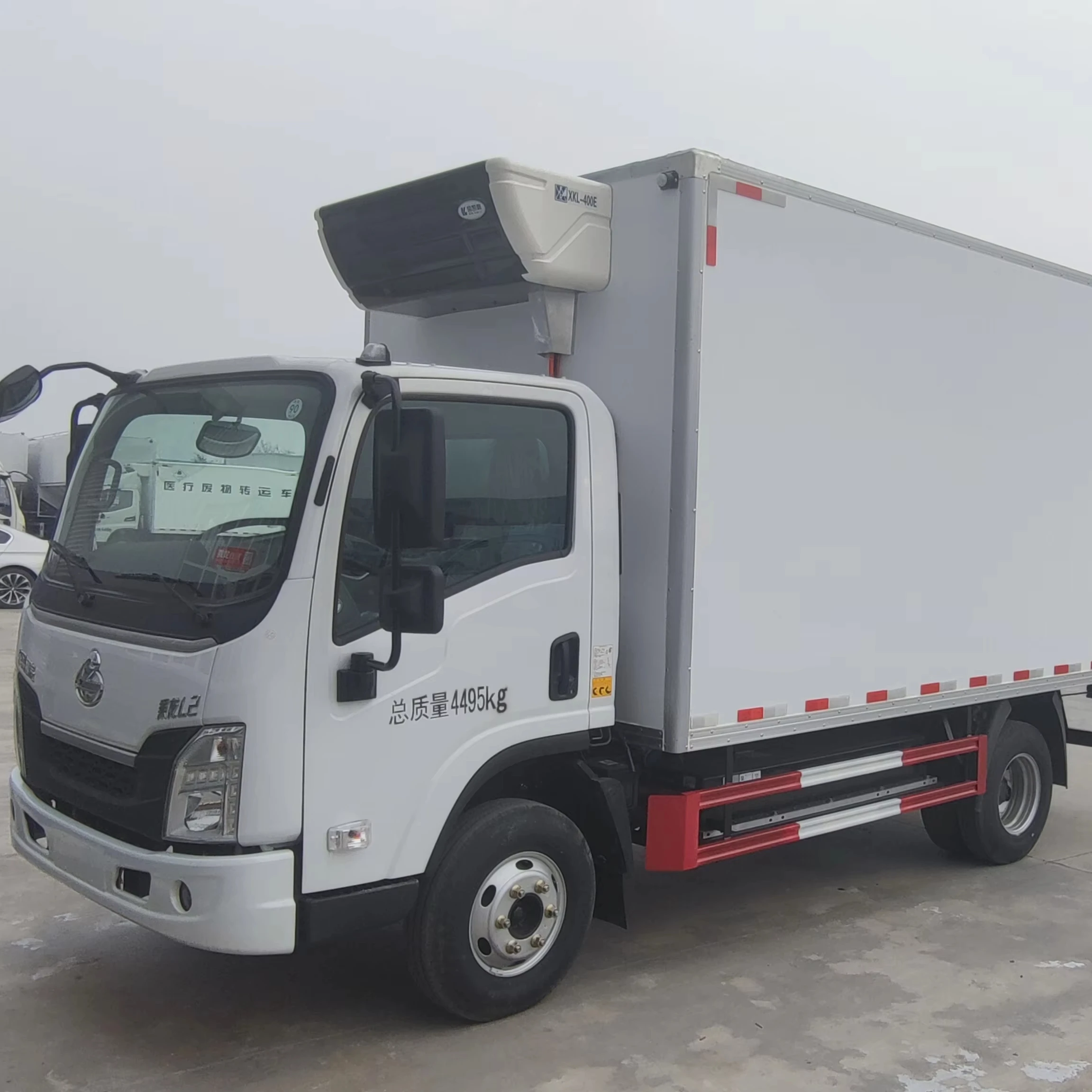 Dongfeng Electric Refrigerated Trucks New Energy Vehicle Catl Battery 1-5 T Capacity Mini Truck for Sale