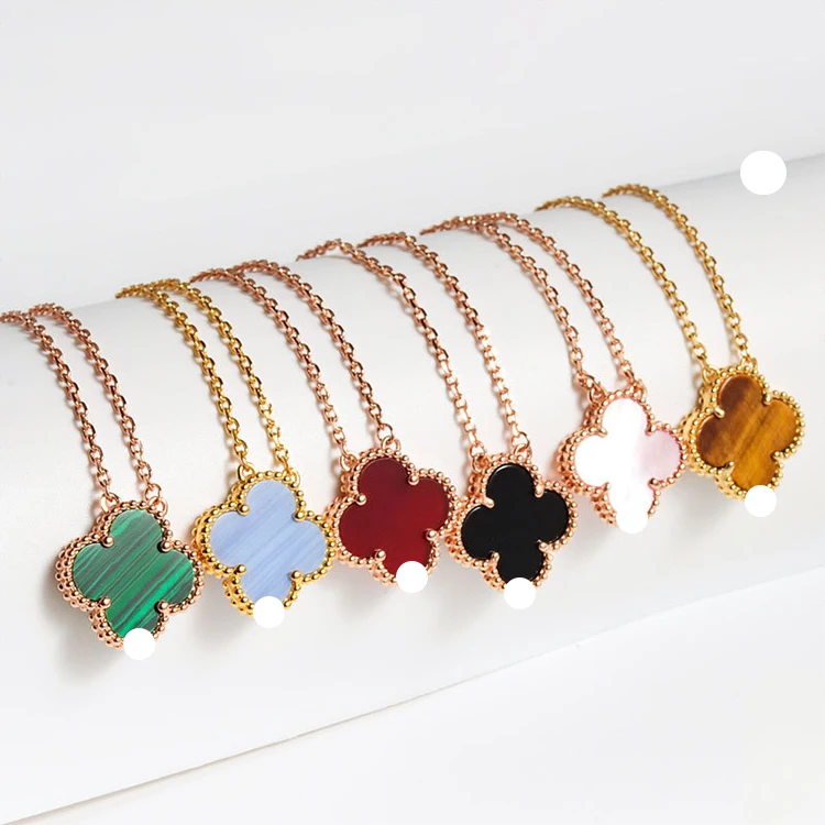 High Version Gold Four-Leaf Clover Bracelet 18K Gold Necklace Rose Red Chalcedony Agate White Shell Pendant Clavicle Chain