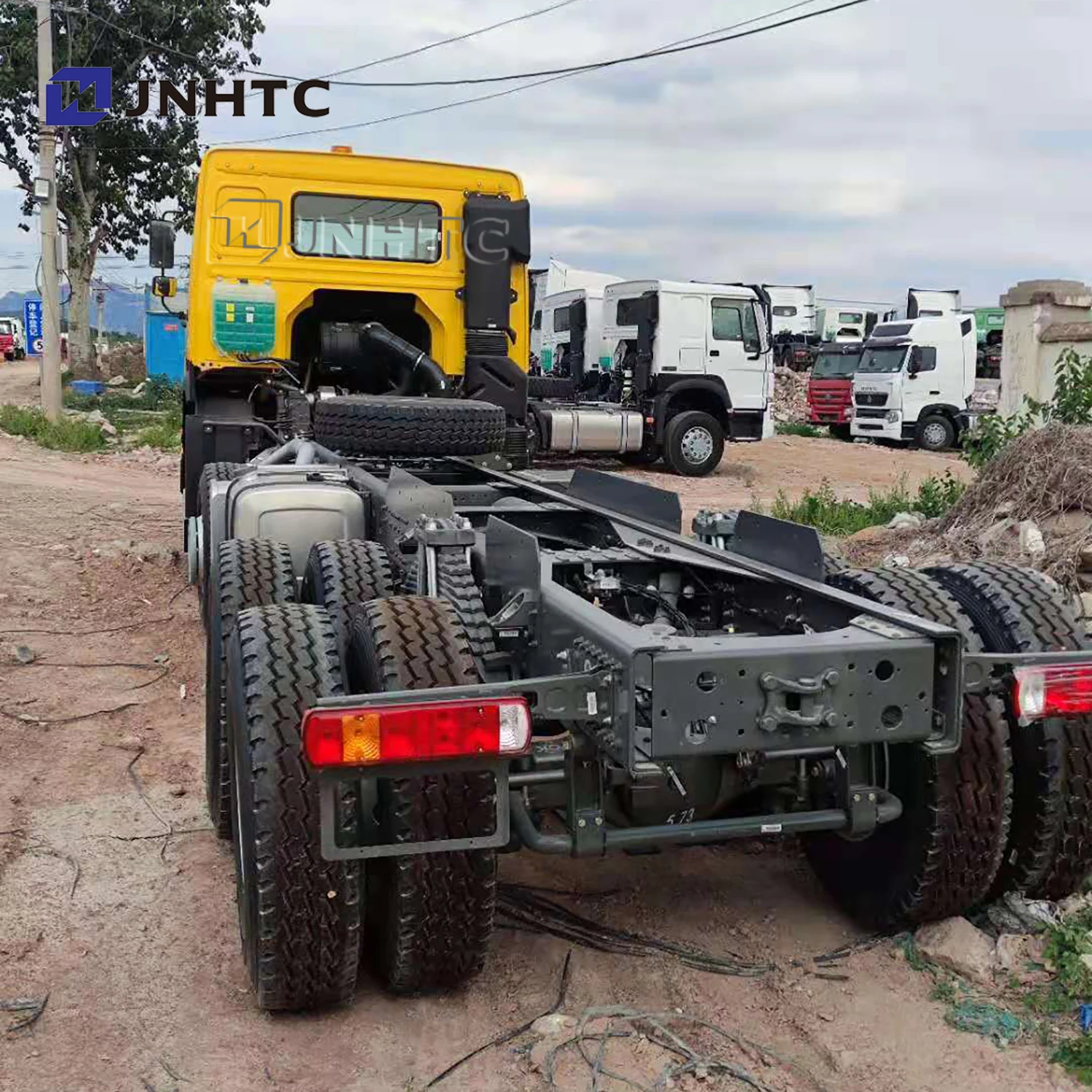 sinotruk howo 9.6m length  8*4 cargo truck chassis for sale