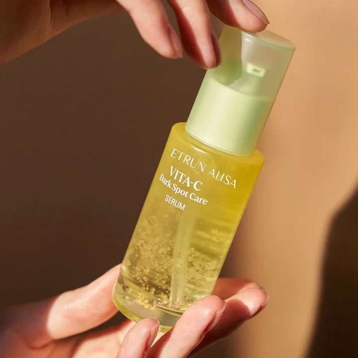 Custom logo alpha arbutin kojic acid serum skin care dark spot correcting serum glow pure Vitamin C whitening serum