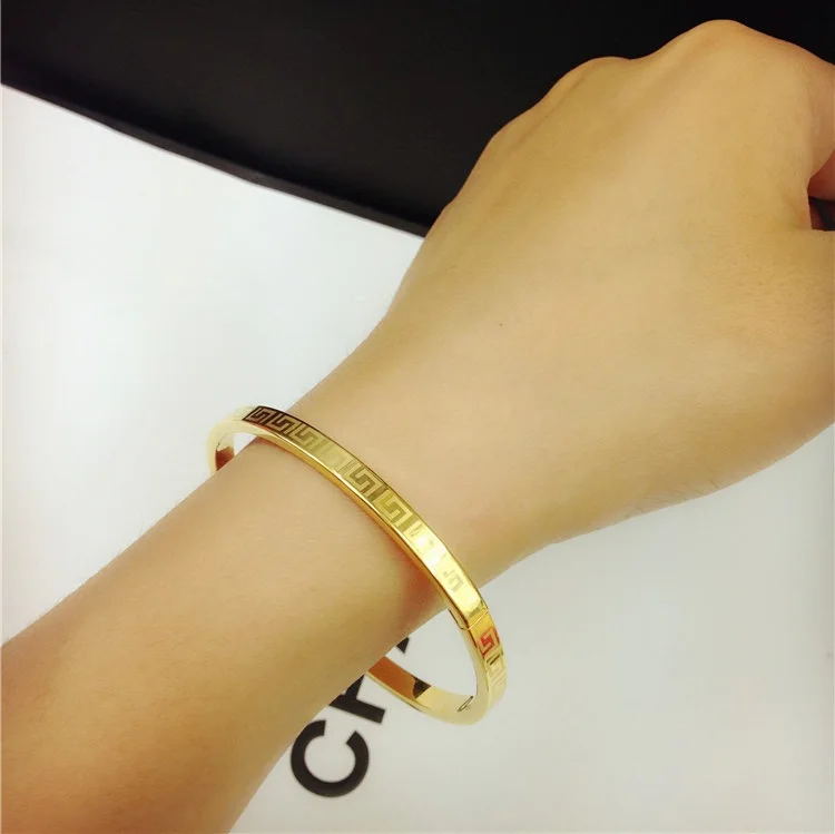 Guangzhou Jewelry 24 Carat Arab Gold Plated Bangle, Wholesale Dubai Simple Design Gold Bracelet Bangle for Women