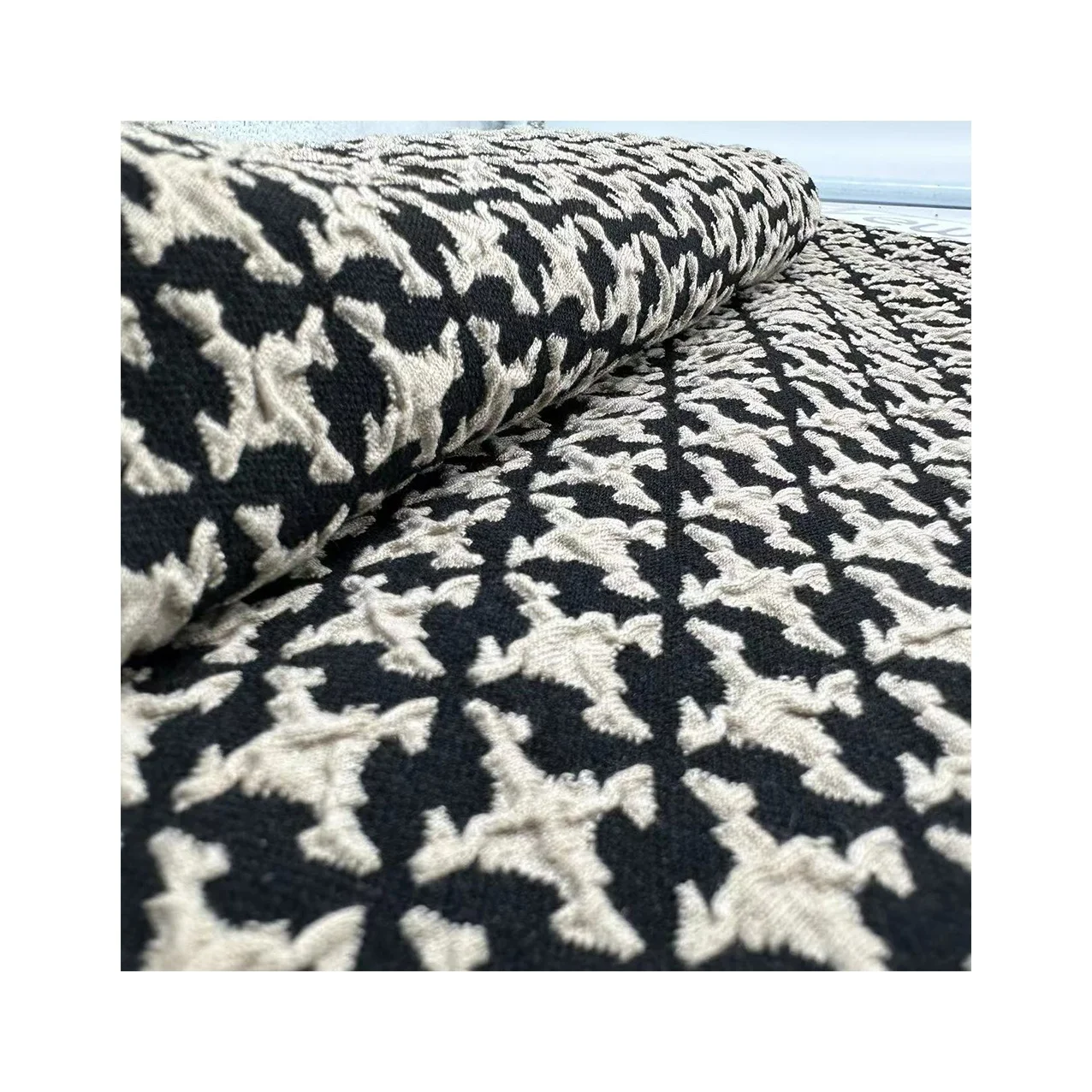 Europe style custom pattern houndstooth jacquard yarn dyed tricot knit suiting fabric for suit