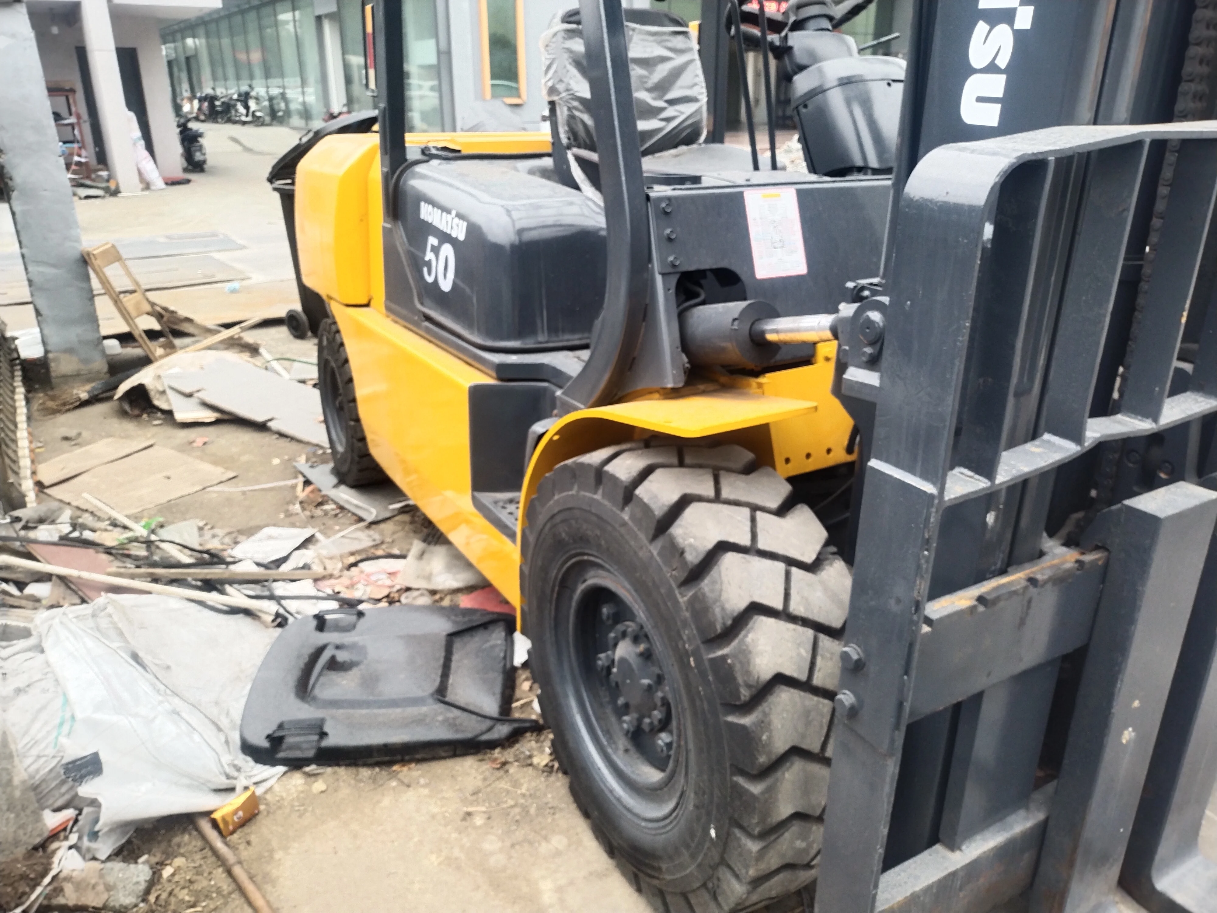 Подержанный оригинальный японский 5-тонный FD50AT-7 Komatsu FD50 вилочный погрузчик материал 4 5 метров