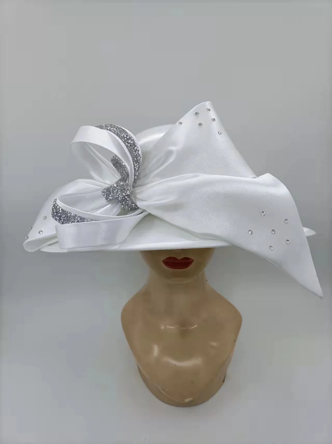 Ladies  Church hat Kentucky Derby Dress Cloche sun Fascinator Floral hats white high quality hats for church wholesale