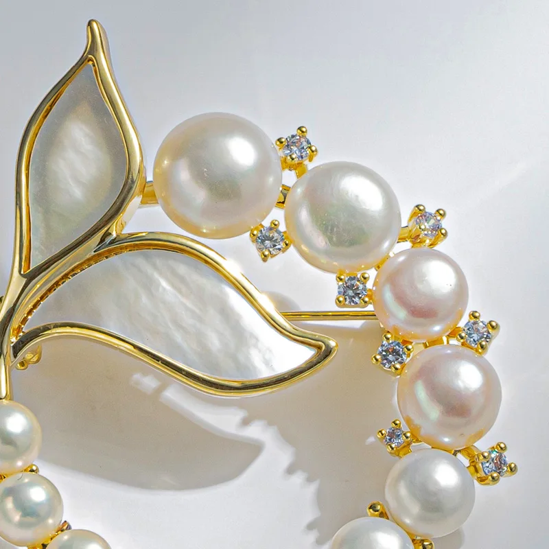 XILIANGFEIZI Natural Freshwater Pearl Sea Shell Mother Shell Mermaid Tail Ring Brooch Elegant Stylish Chic Gift