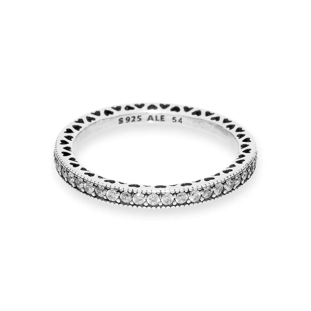 Кольцо из серебра 925 пробы с фианитами и
