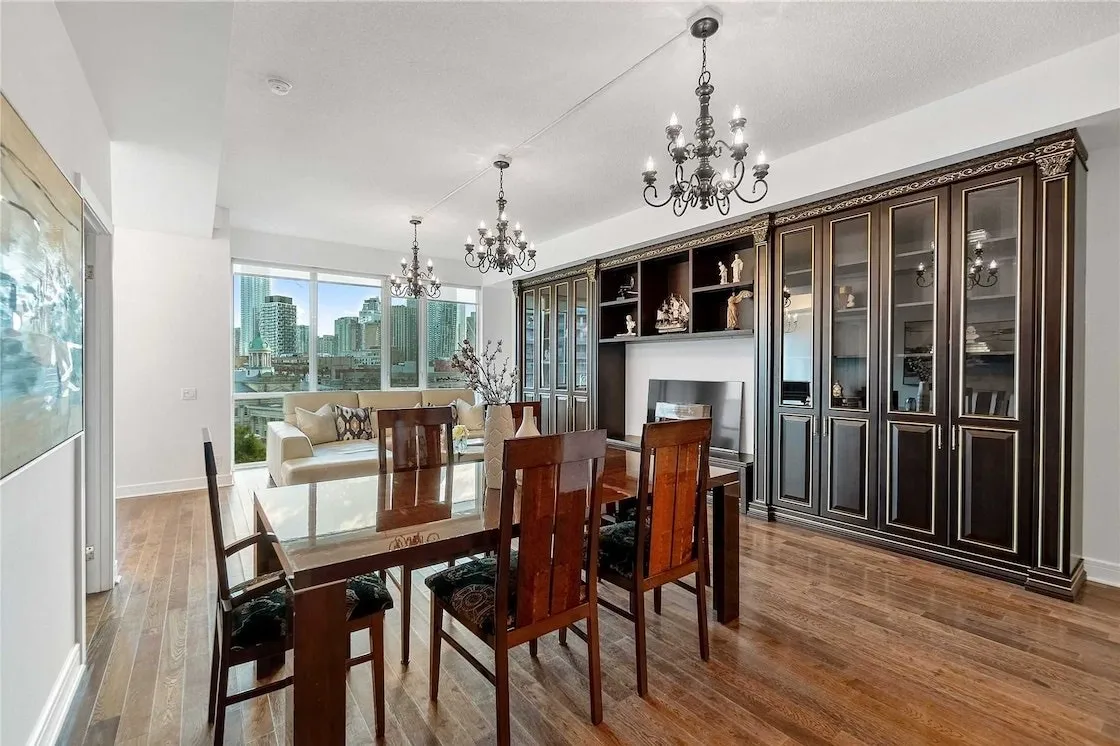 Factory Customized Solid Wood Rustic Modular Medium Island Kitchen Furniture Cabinet Design