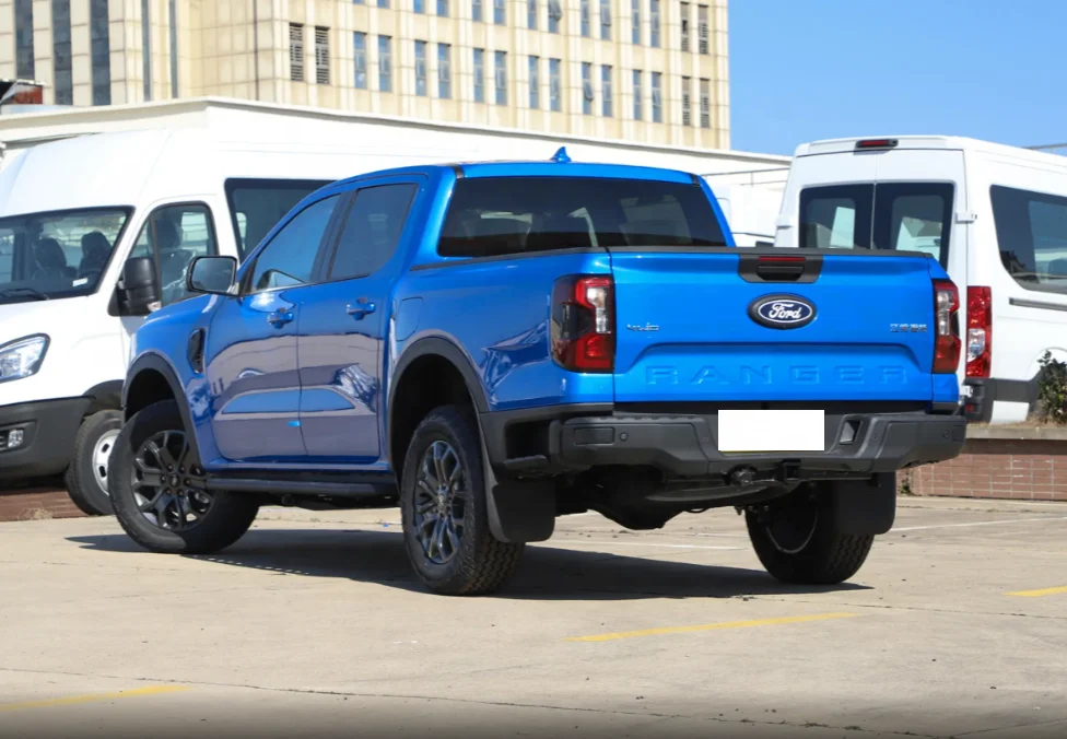 Ford Ranger 2.3T Diesel Trail - Four Wheel Drive LED Electric Light 12 Leather Turbo Multi-function Automatic Sunroof Diesel Oil