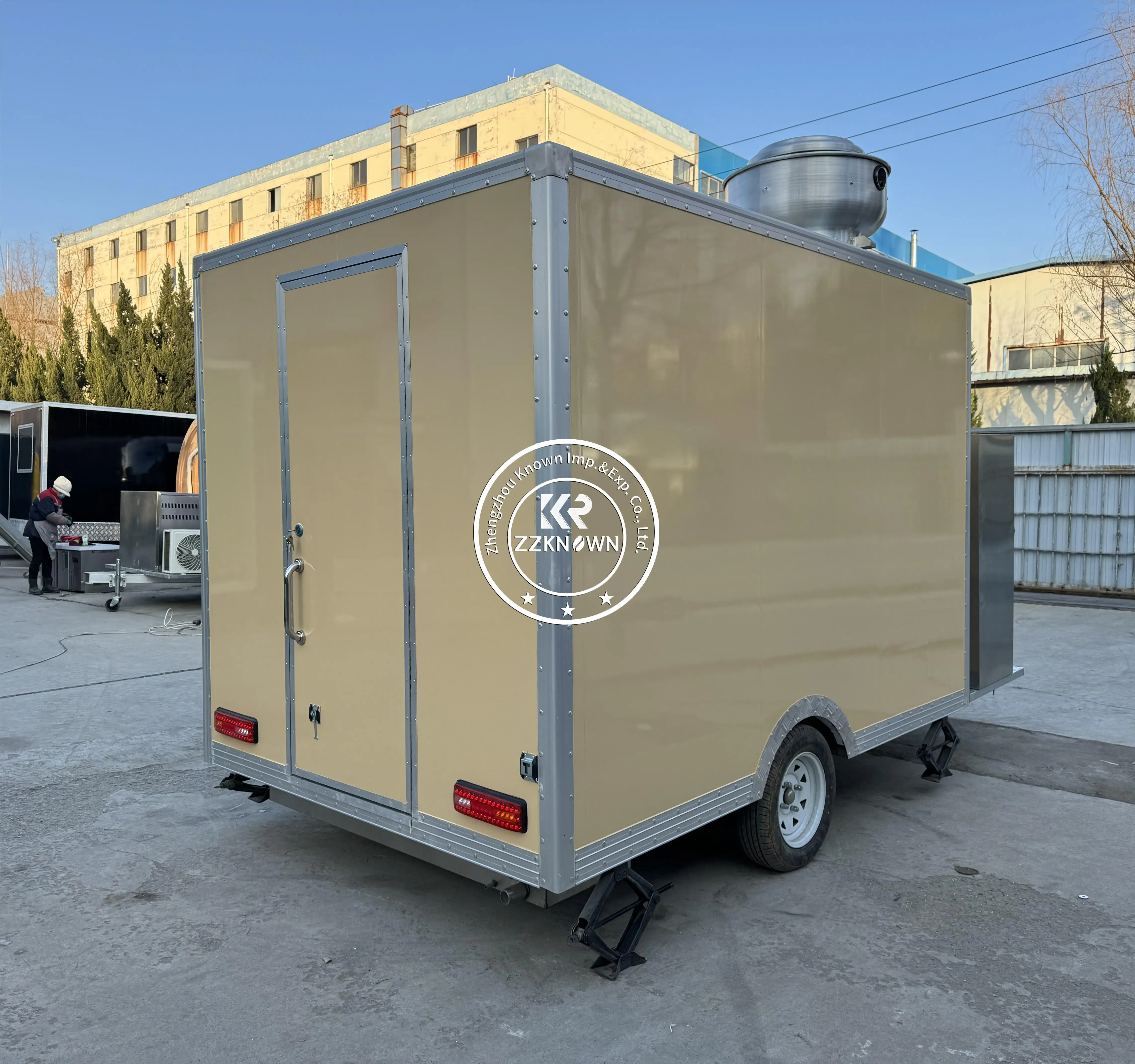 Custom Mobile Food Van Cart Concession Food Trailer with Fully Equipped Food Truck Trailer DOT Approved for Sale
