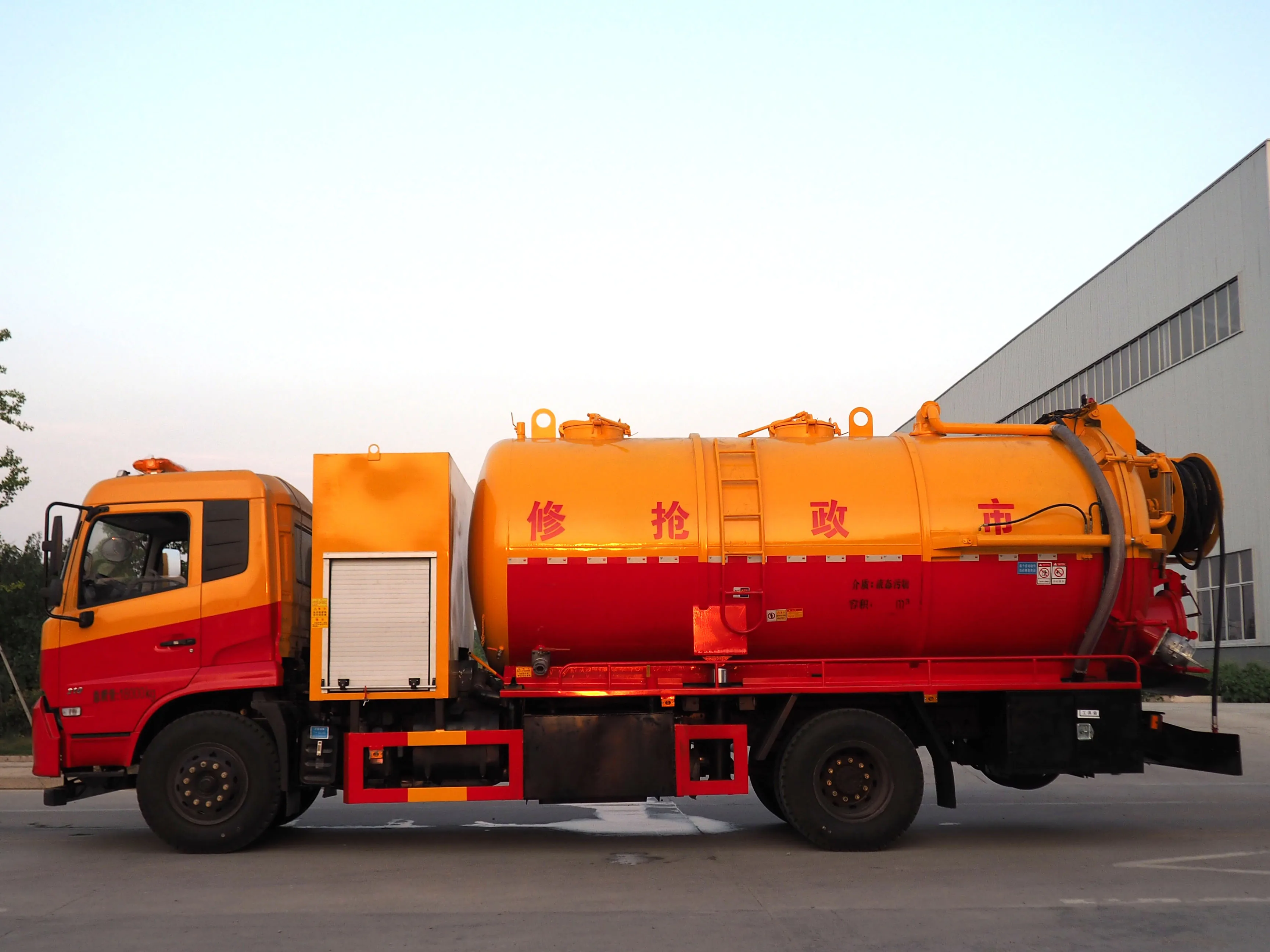 15m3 vacuum sewage suction truck price DONGFENG 6X4 vacuum suction sewage truck high pressure washing truck