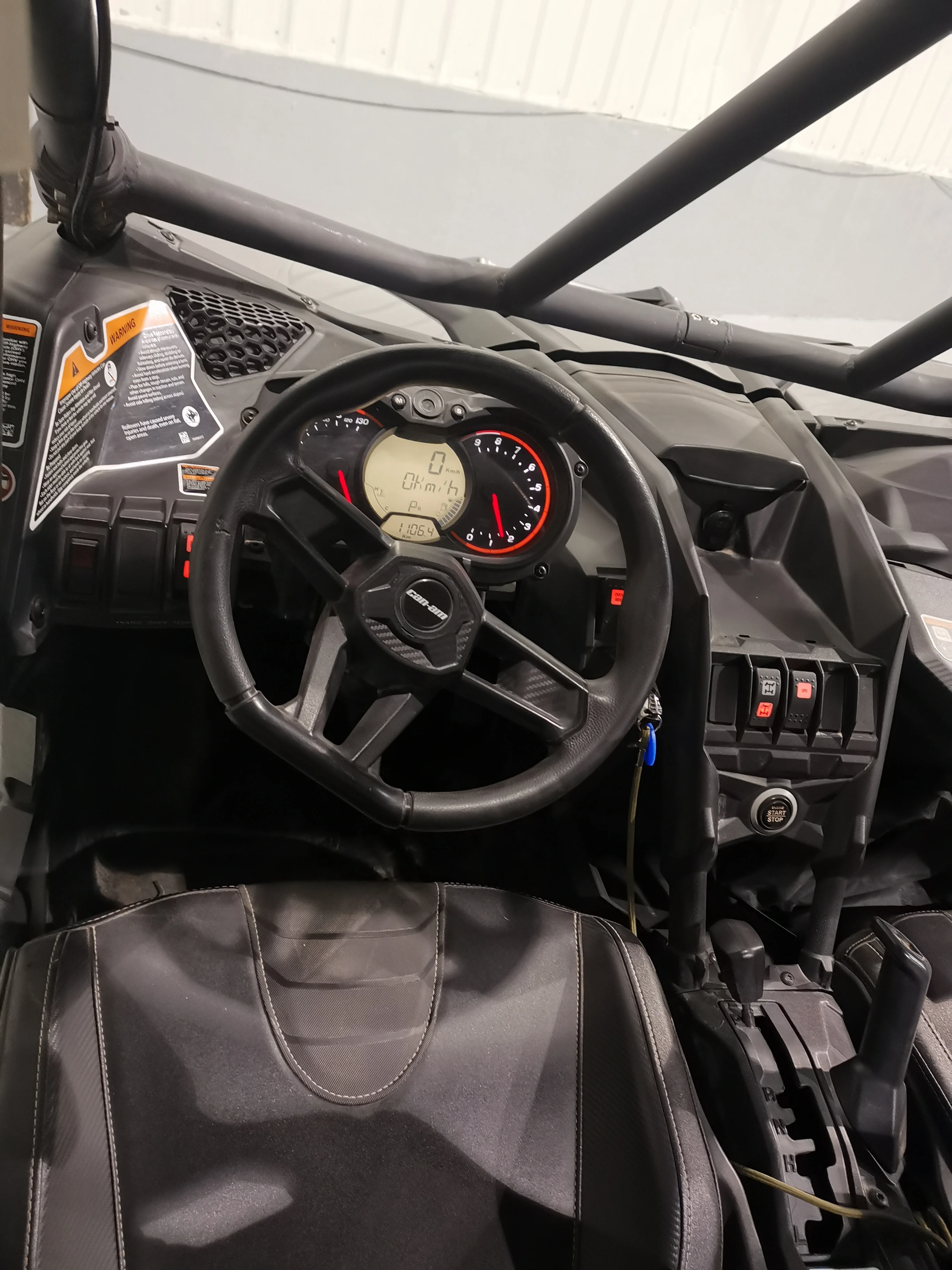 100% Оригинал Can-Am Maverick X3 2