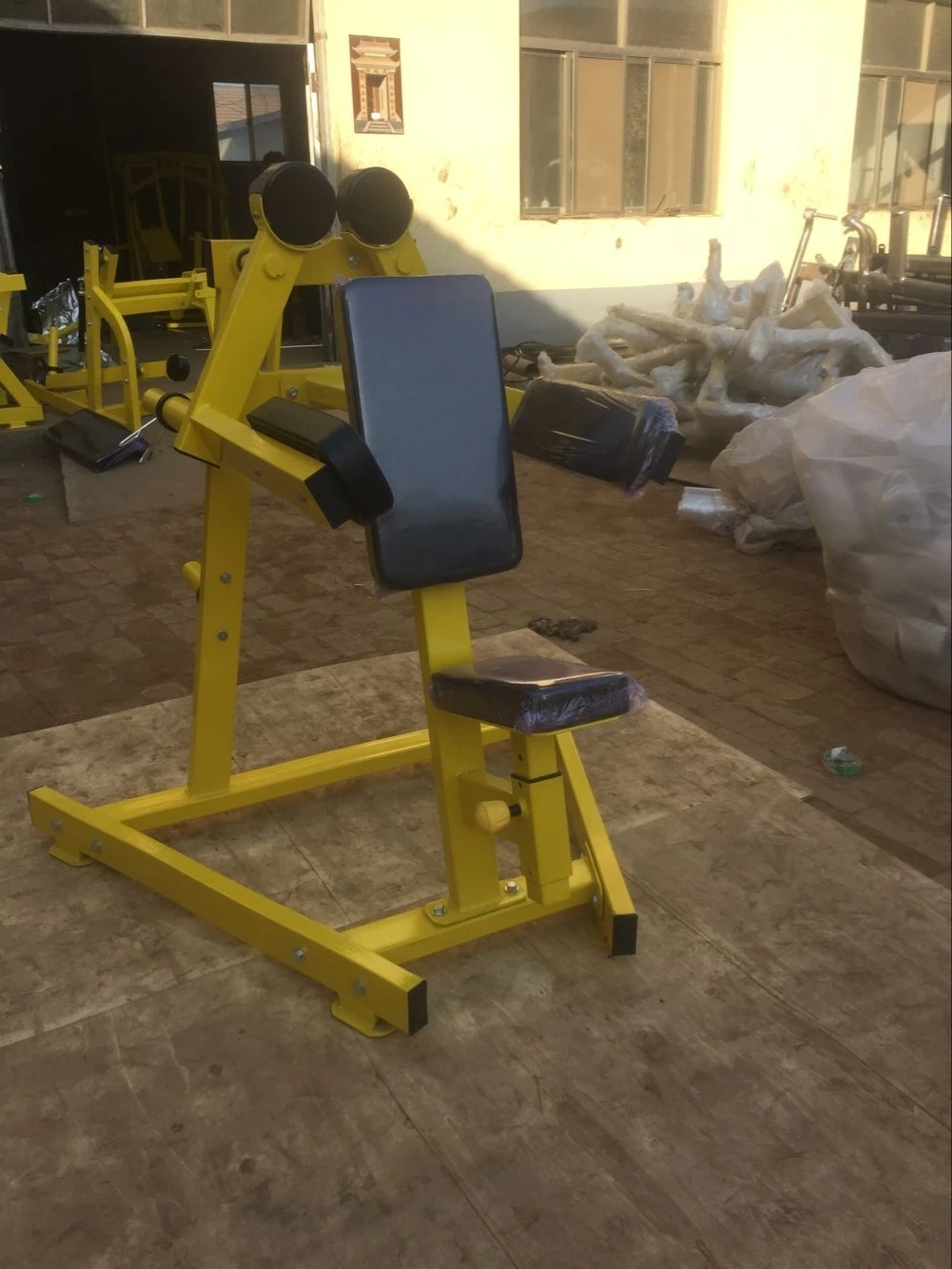 wholesale Fitness Gym equipment and plate loaded weights sports Lateral Raise machine best home gym equipment fitness training