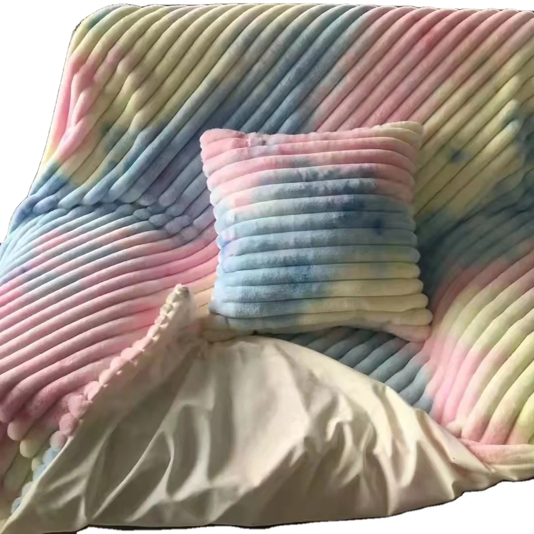 Factory wholesale quality winter hoodie blanket winter blankets Winter throw pillow