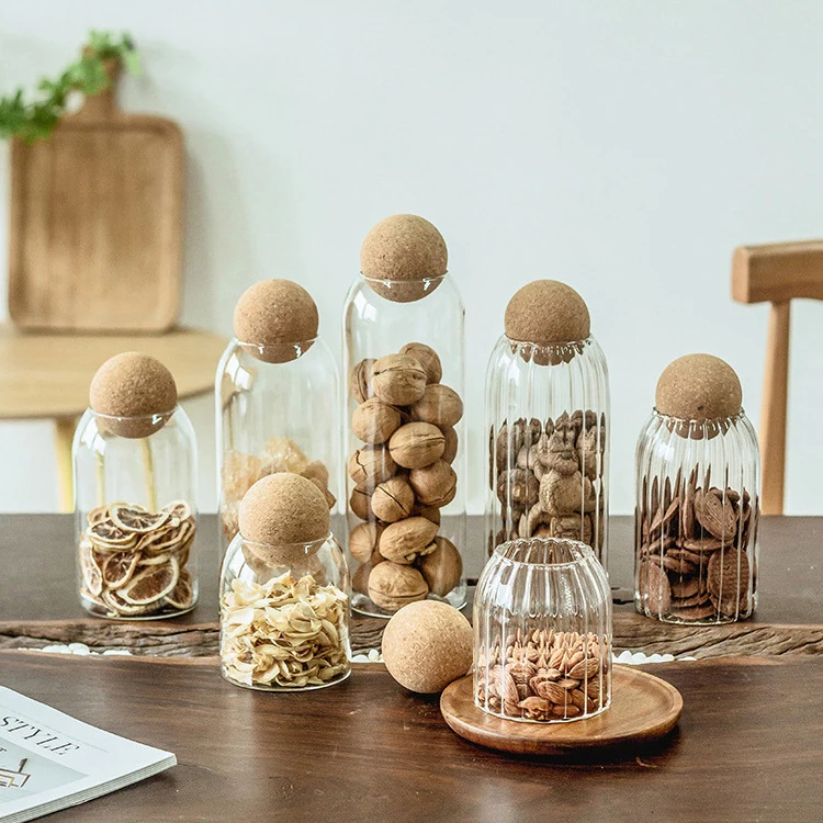Wholesale home and kitchen Borosilicate glass storage containers 4 piece suit glass spice storage jar set With Cork Lid Ball
