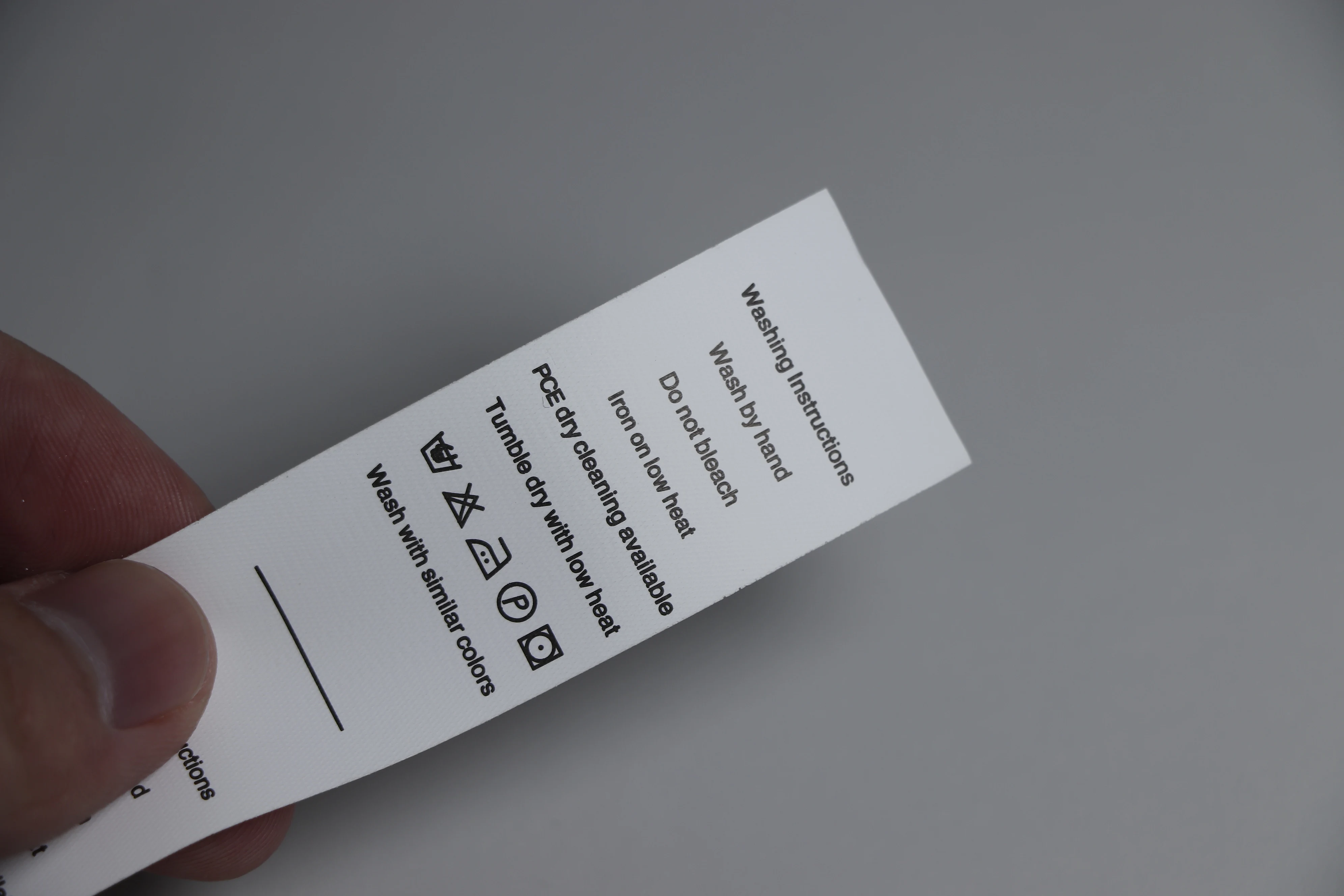 
Custom High Quality Clothing Printed Cotton Woven Wash Care Label for Clothes 