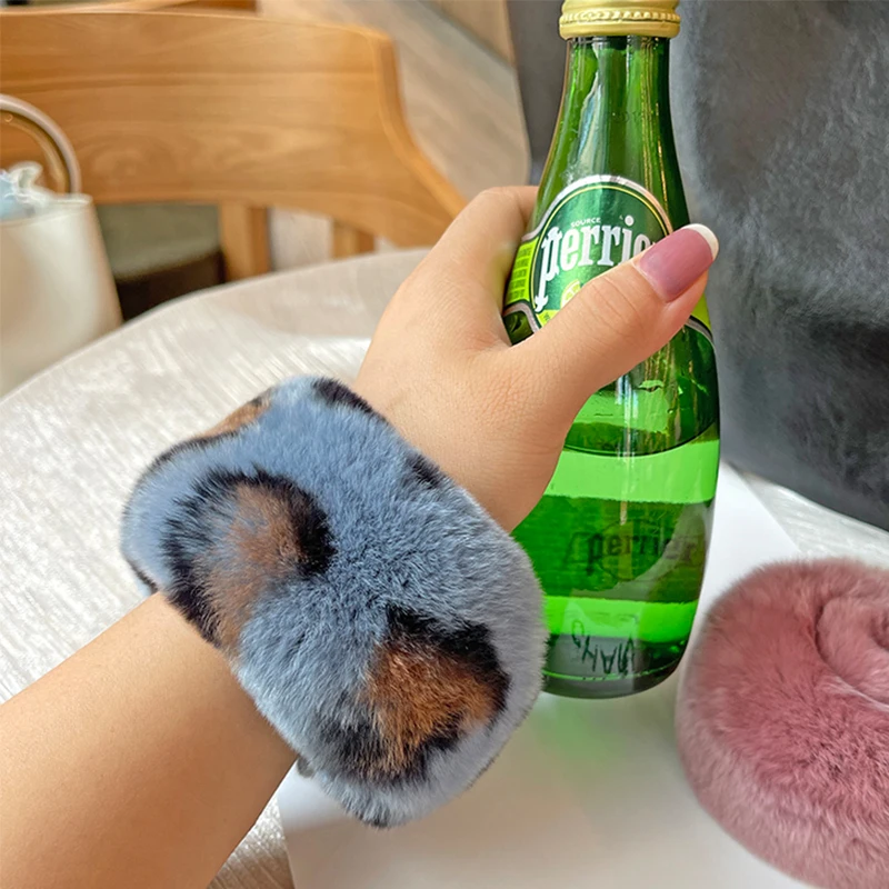 ladies fashionable rex rabbit fur cuffs on the coat sleeves women detachable fur cuffs