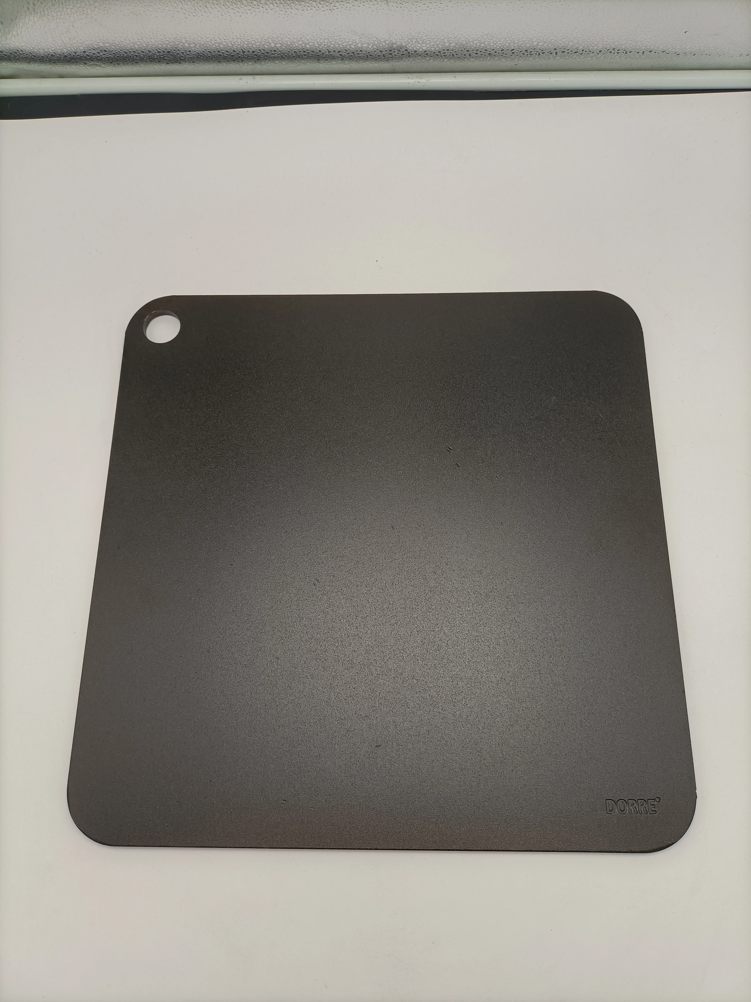 Vegetable oil coating carbon steel perforated flat baking steel pizza plate for cooking pizza