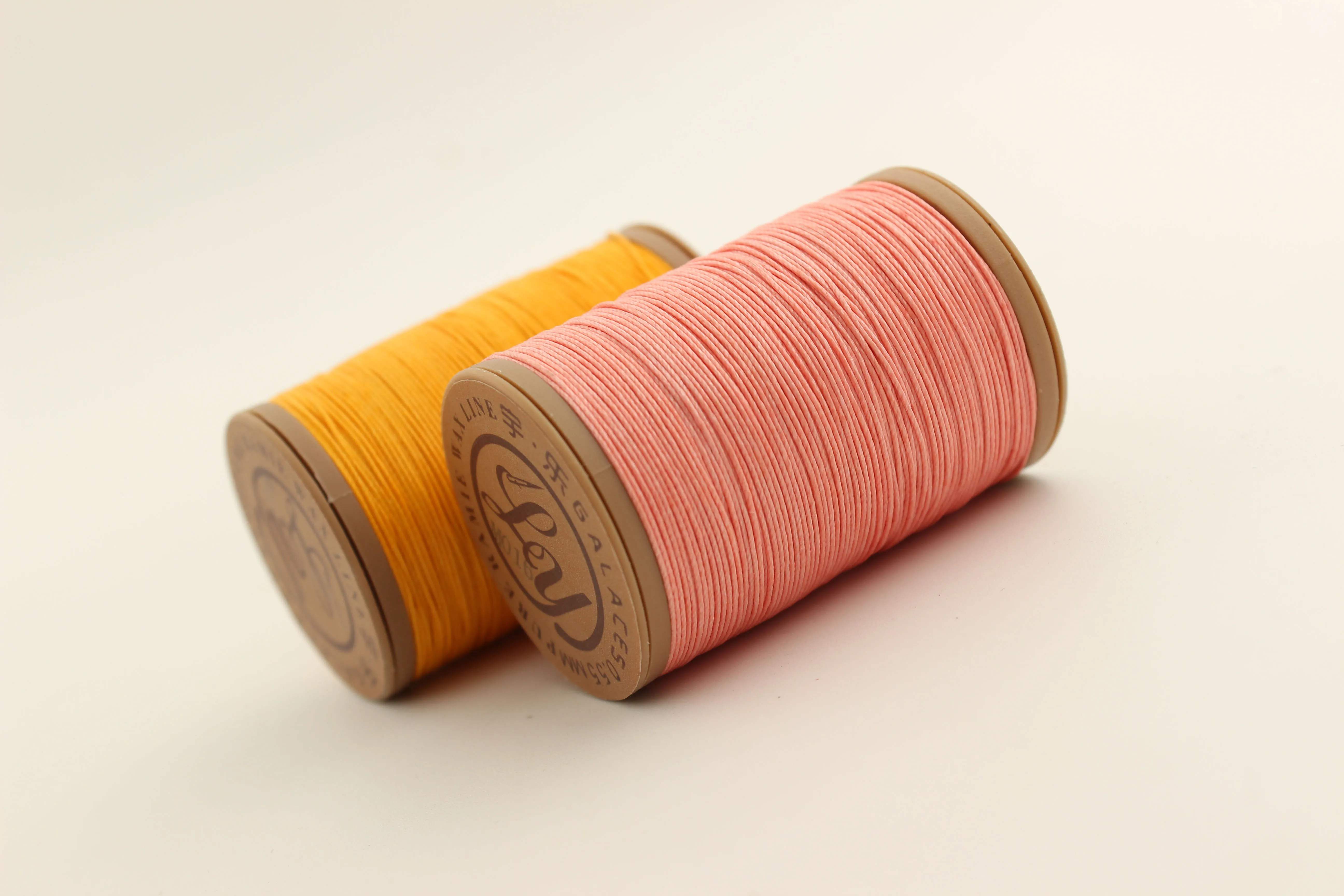 Wholesale 36s 100% Ramie Round Wax Thread 0.55mm Bracelet Braided Wax Thread For Clothing Sewing