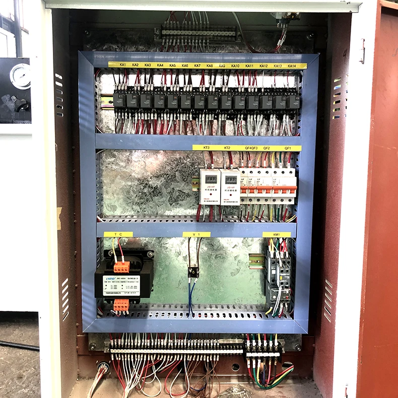 Гидравлический пресс с 4 колоннами для штамповки листового металла