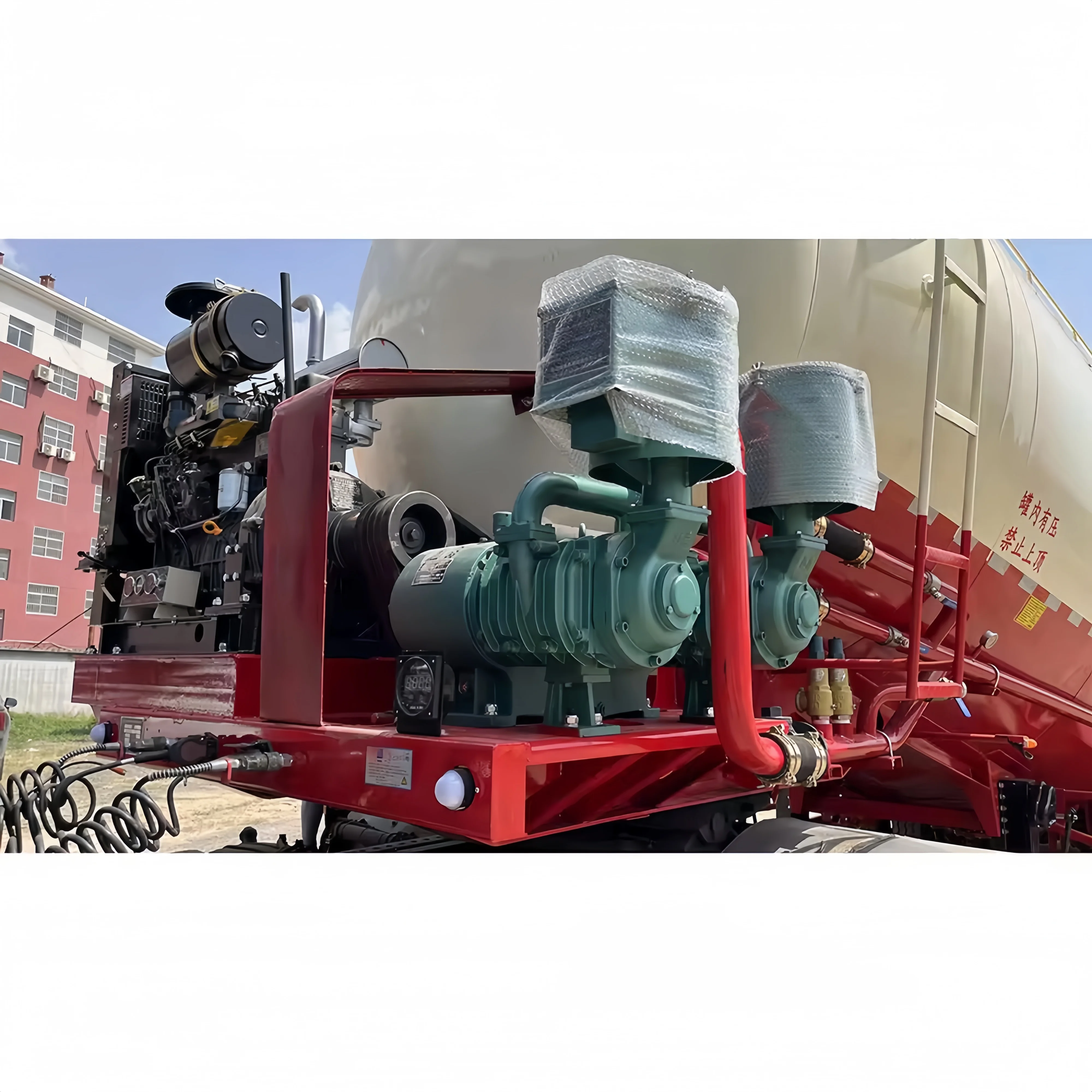 3/4/5 Axle Powder Silo Bulk Trailer 35/45/50 cbm Dry Bulk Cement Semi Trailer Powder Material Transport Tanker For Sale
