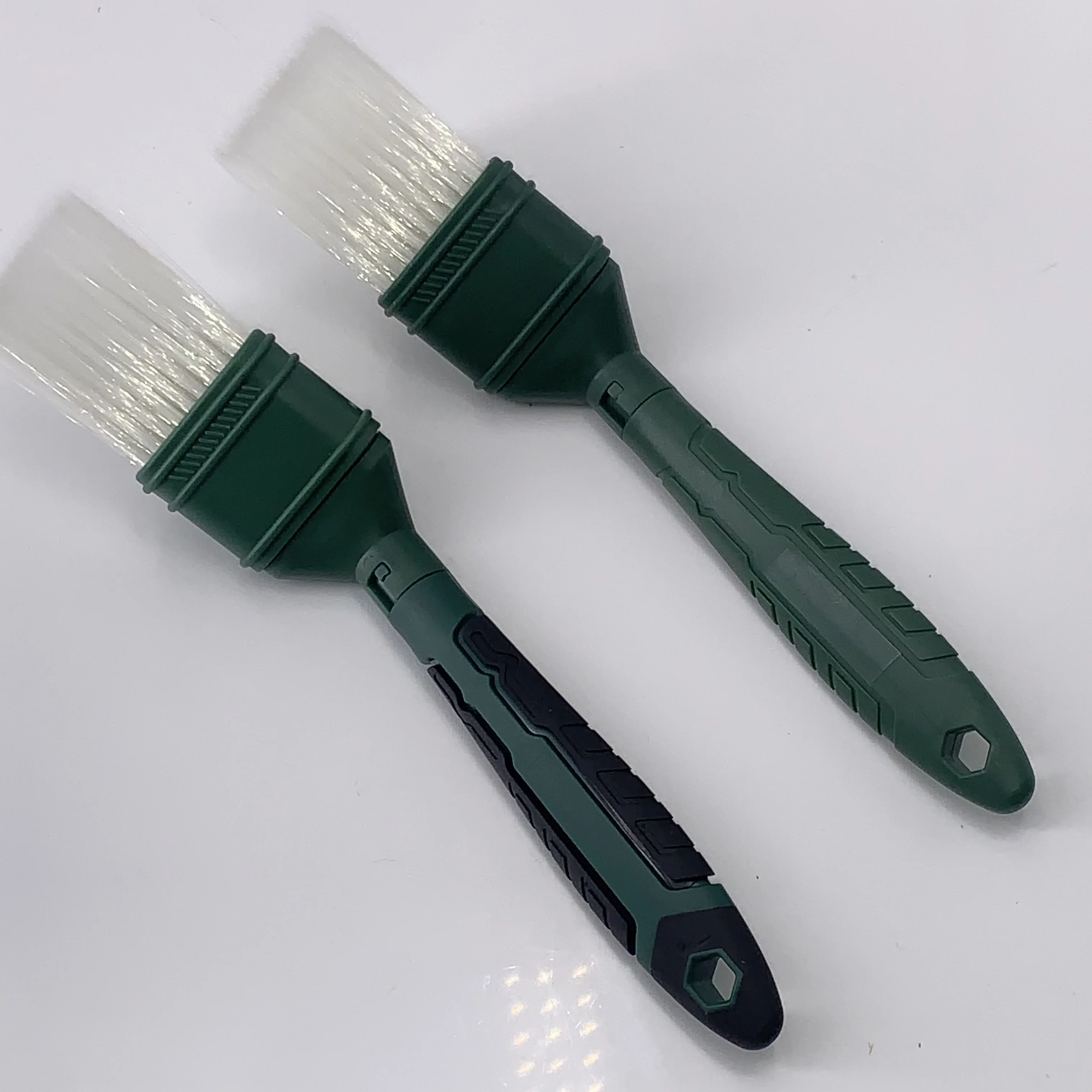 High Quality Removable Rubber Handle PET Bristle Paint Brush Green Bend or Round Head Paint Brush