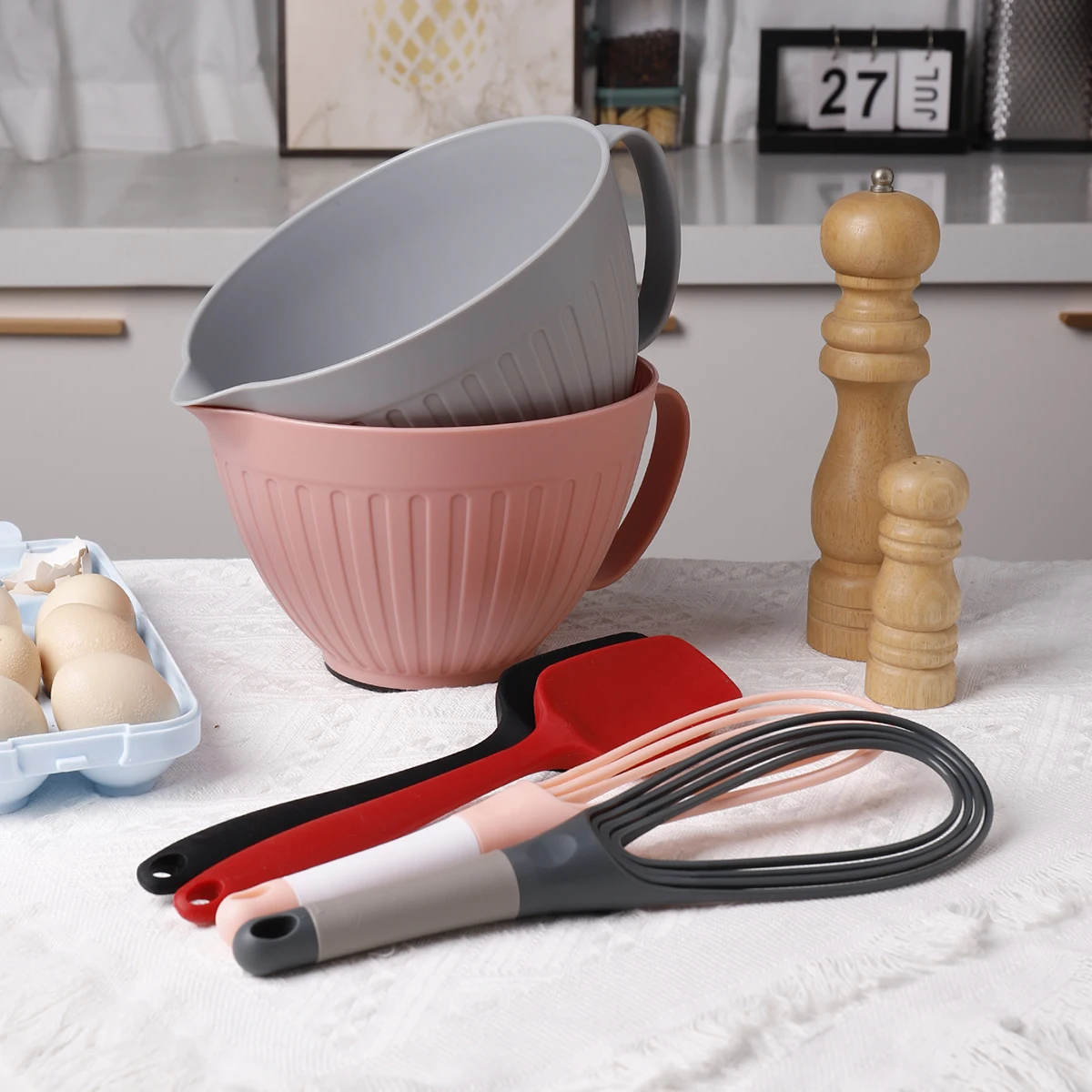 Food grade 3 pcs kitchen tools wholesales plastic salad bowl  for cake mixxing spatula