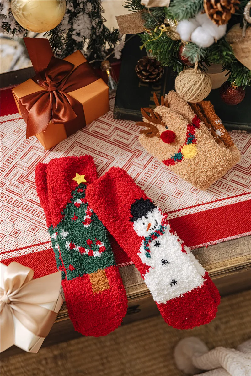 Wholesale High Quality Breathable Warm Socks for Women Cozy Fuzzy Winter Socks Coral Fleece Soft Crew Floor Christmas Socks