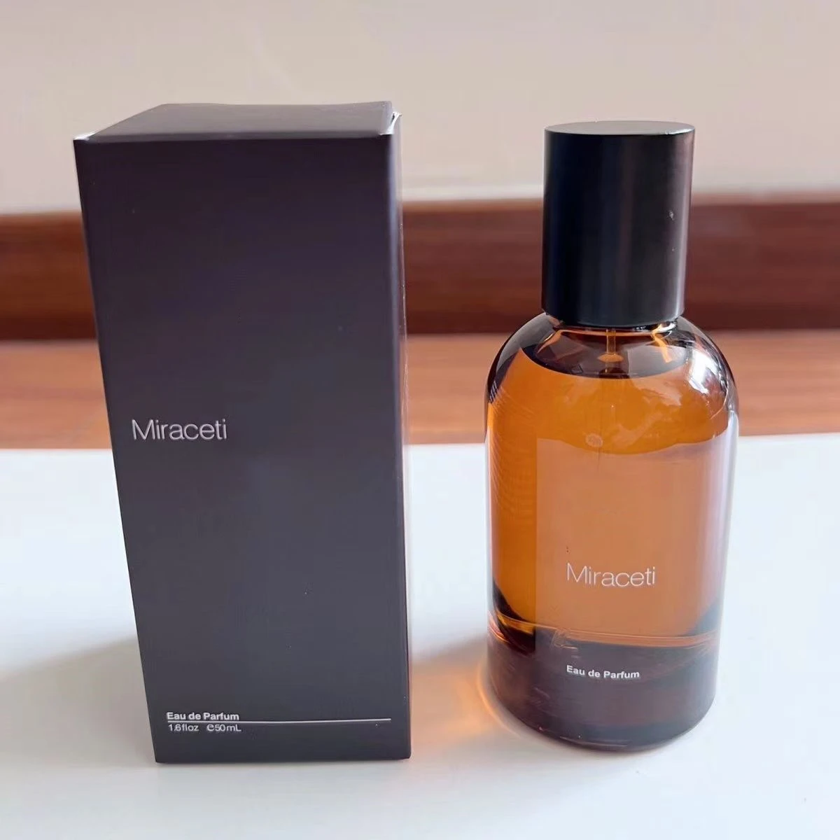 2023 New Amber Color Luxury Customized Printing 30ml 50ml 100ml Empty Glass Spray Perfume Bottles