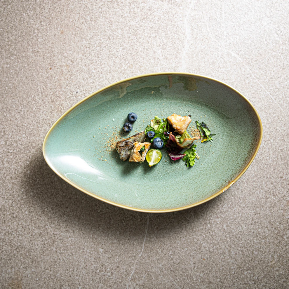 Custom Pattern Crockery Soup Plate Dinnerware Unique Shiny Green Color Porcelain Irregular Soup Plate For Restaurant vajilla