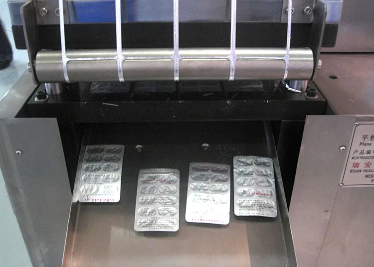 DPP-88 Thermoforms Blister Packaging Machine Sauce Oil Liquid Blister Packing Machine