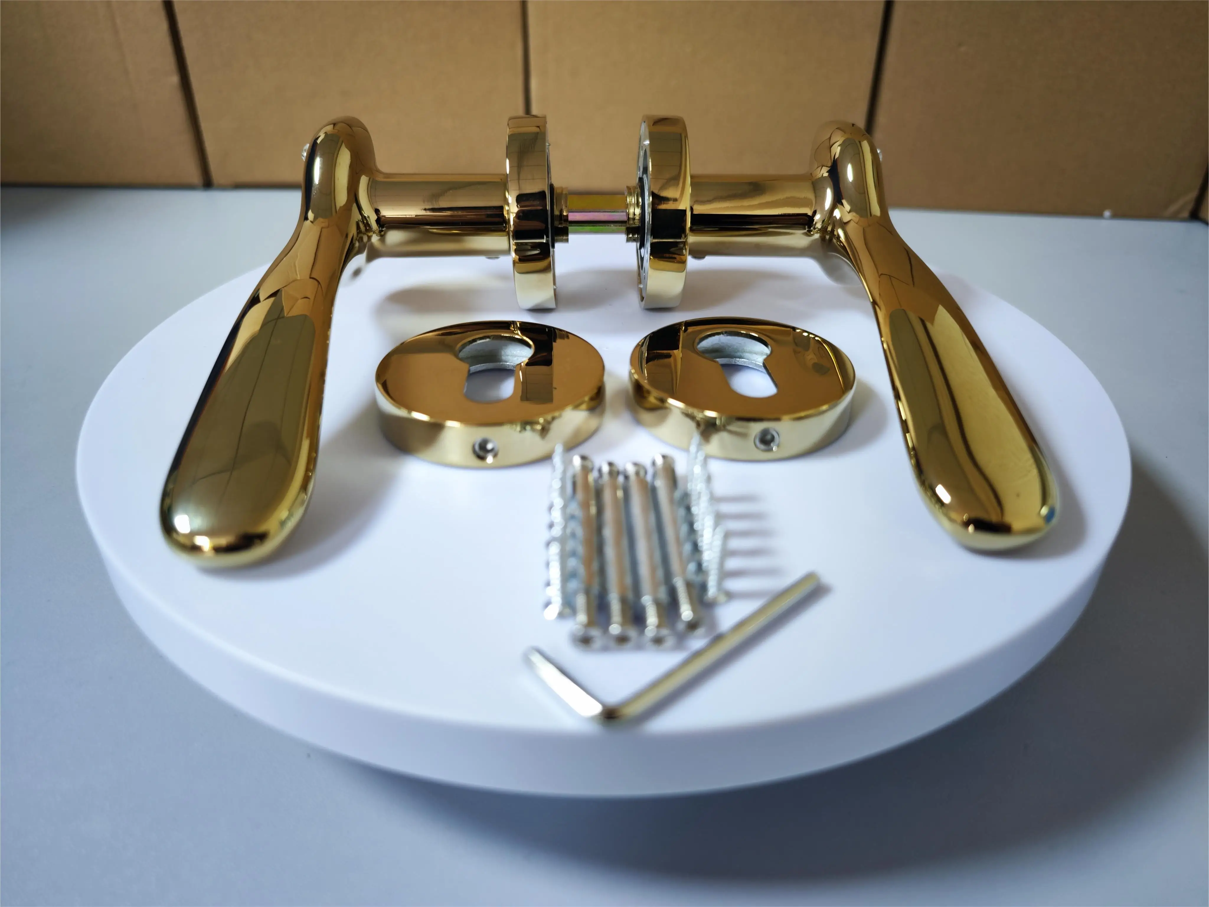 PVD Luxury Bird Design Door Locks Handle Five-year Warranty Door Lever Handle Golden Zinc Alloy Window Lock Modern Window Pulls