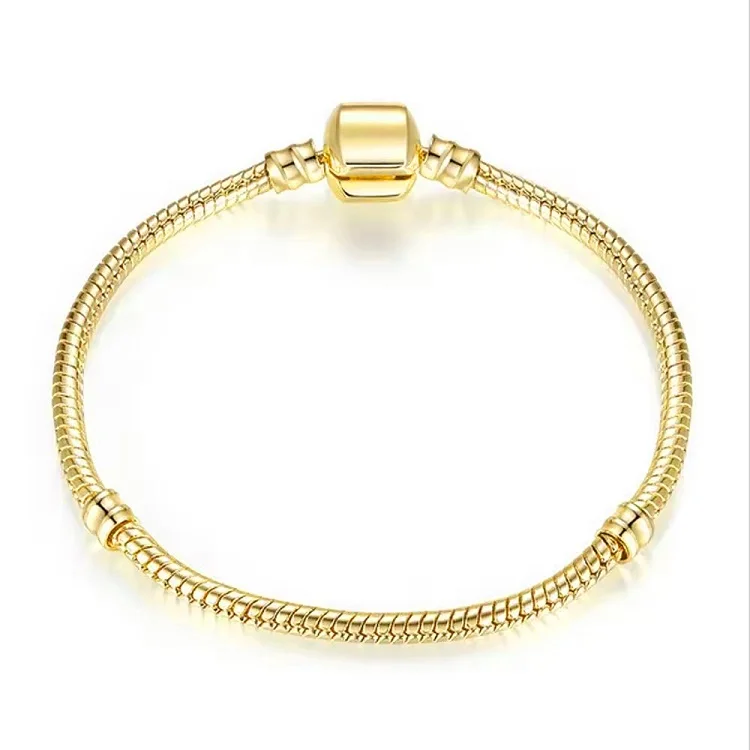 charms bracelet (2).jpg