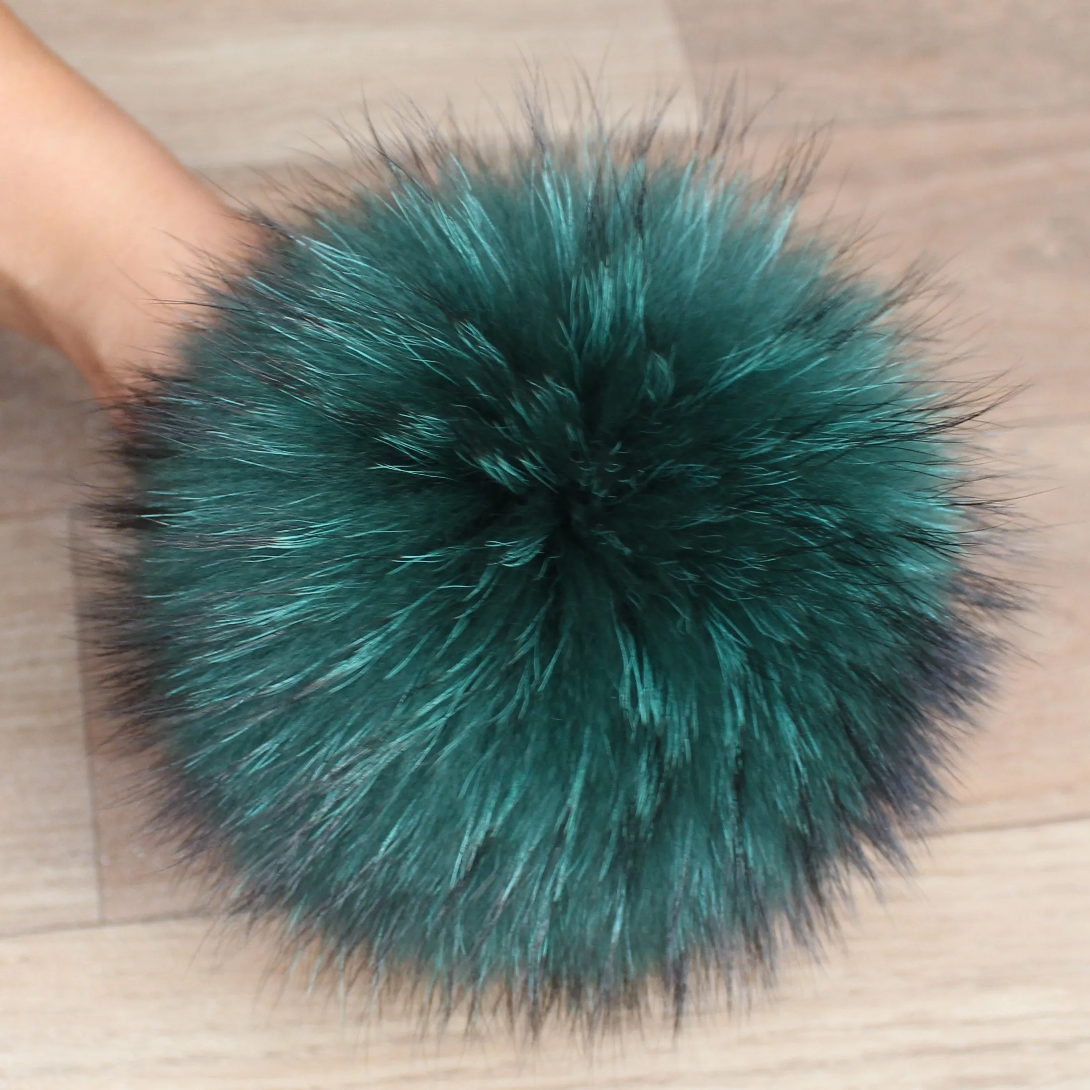 XJ Top quality fluffy balls Real raccoon fur pom poms with snap button for beanie hat