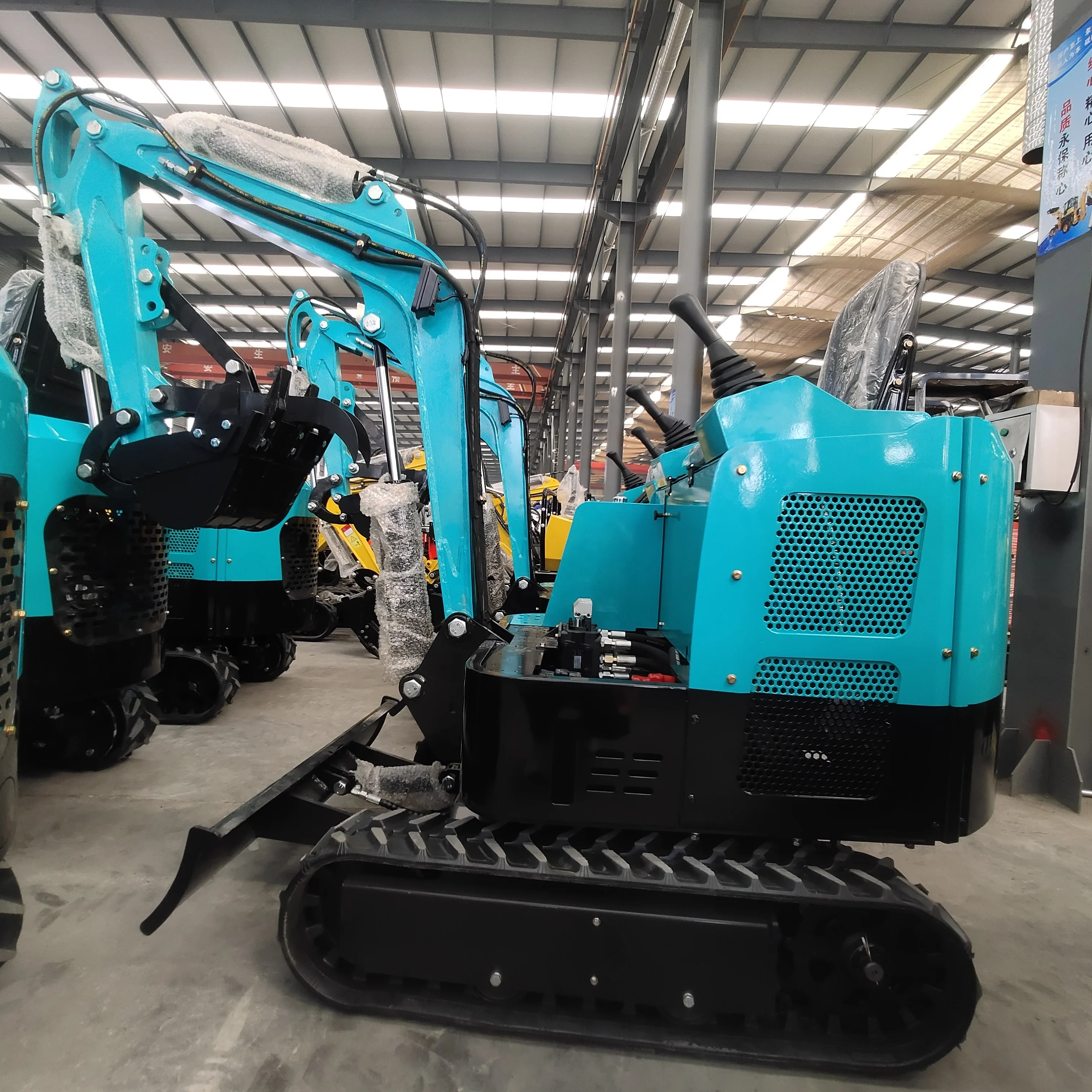 HIGHTOP Earth-moving Machine  1T 1.5T 2T 3T 4T Mini Crawler Excavator 1500KG HT15  Small Digger Micro Bagger